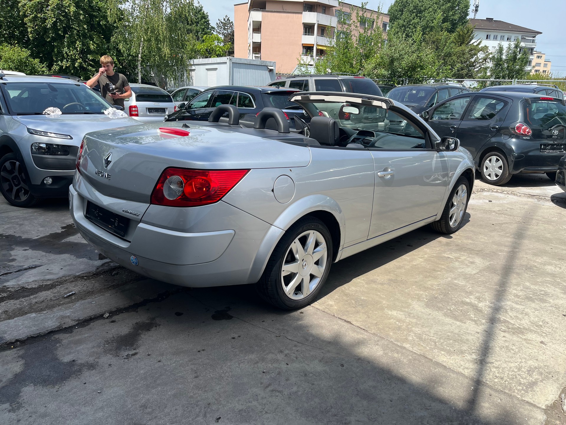 RENAULT Mégane C-C 2.0 16V Dynamique Confort-image-11