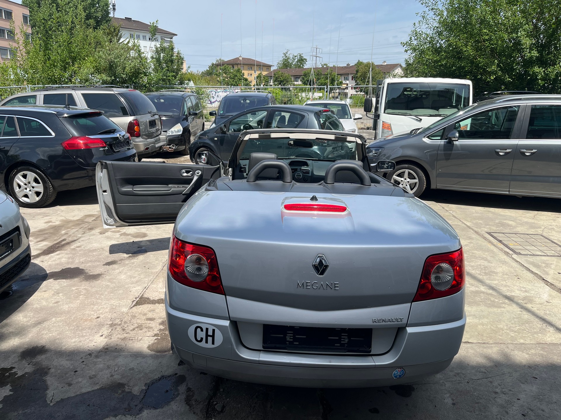 RENAULT Mégane C-C 2.0 16V Dynamique Confort-image-12