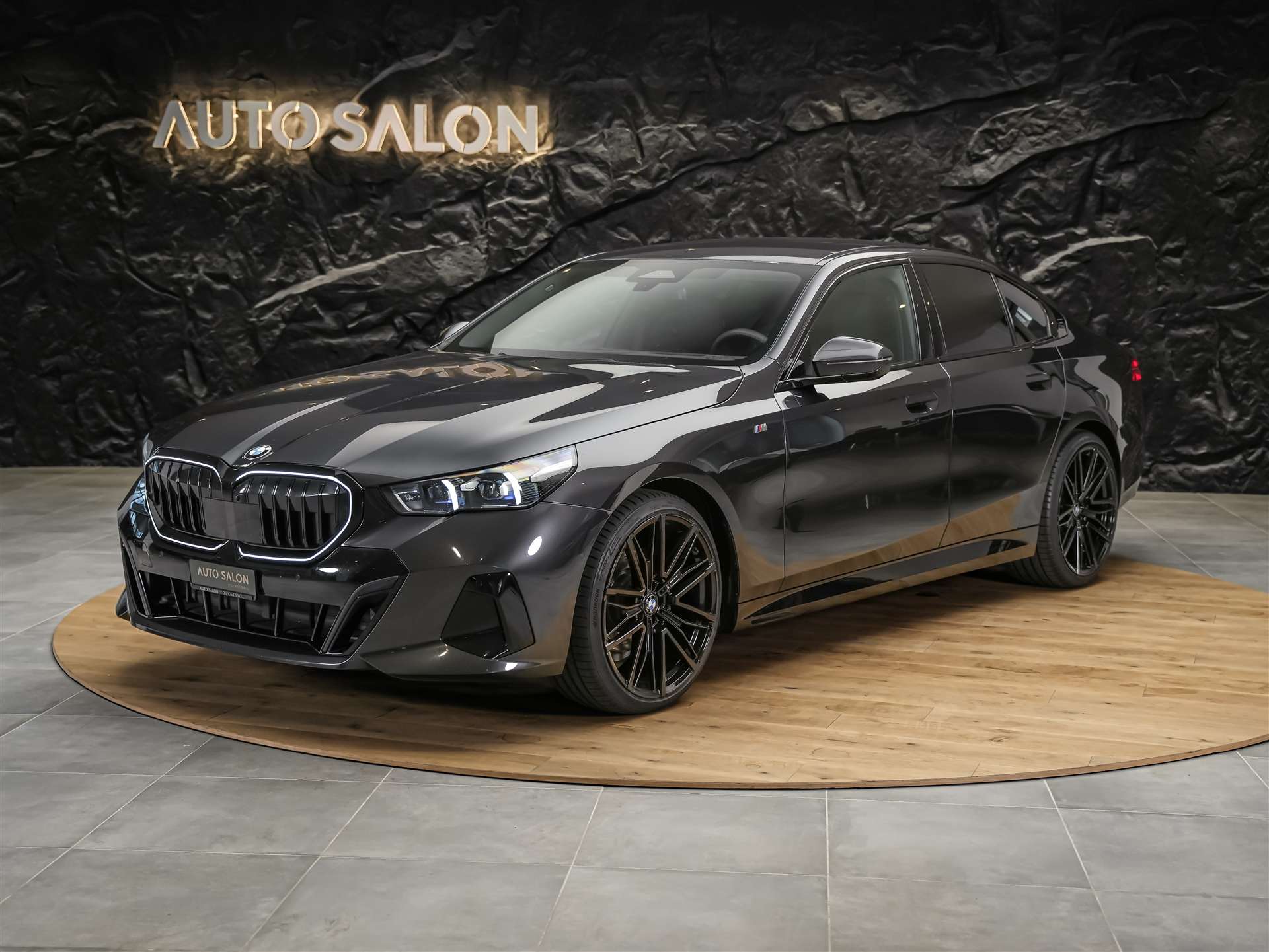 BMW 520i M Sport Steptronic *Werksgarantie*21" Felgen*Head Up*Sitzbelüftung*-showroom-element-1
