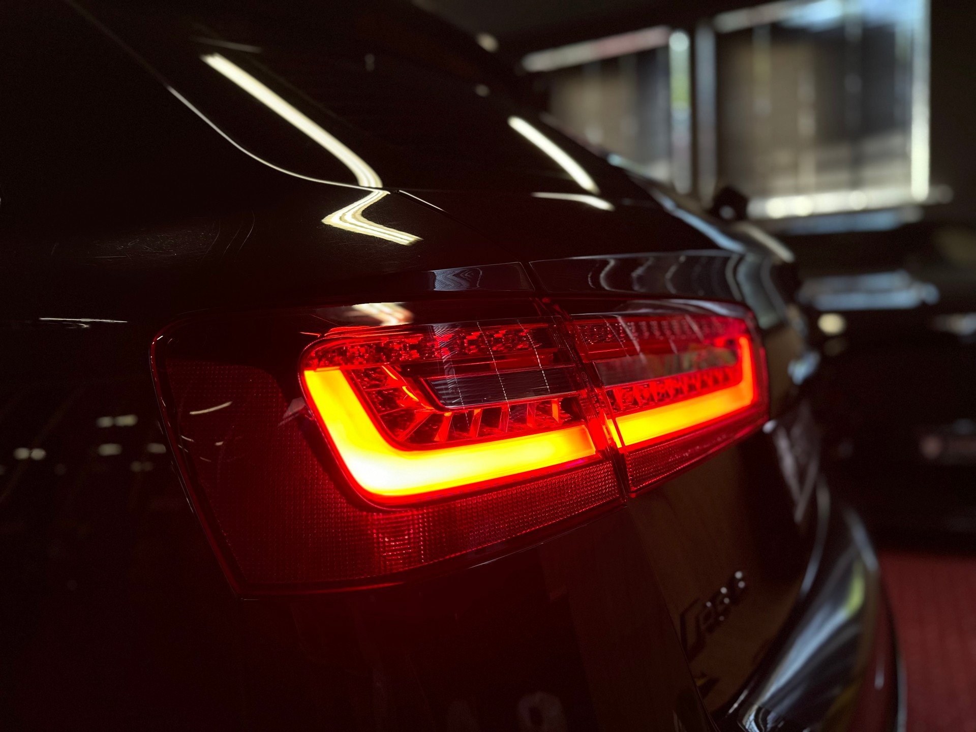 AUDI RS6 Avant 4.0 TFSI V8 quattro Tiptronic / ** Frisch ab MFK & Service **-image-16
