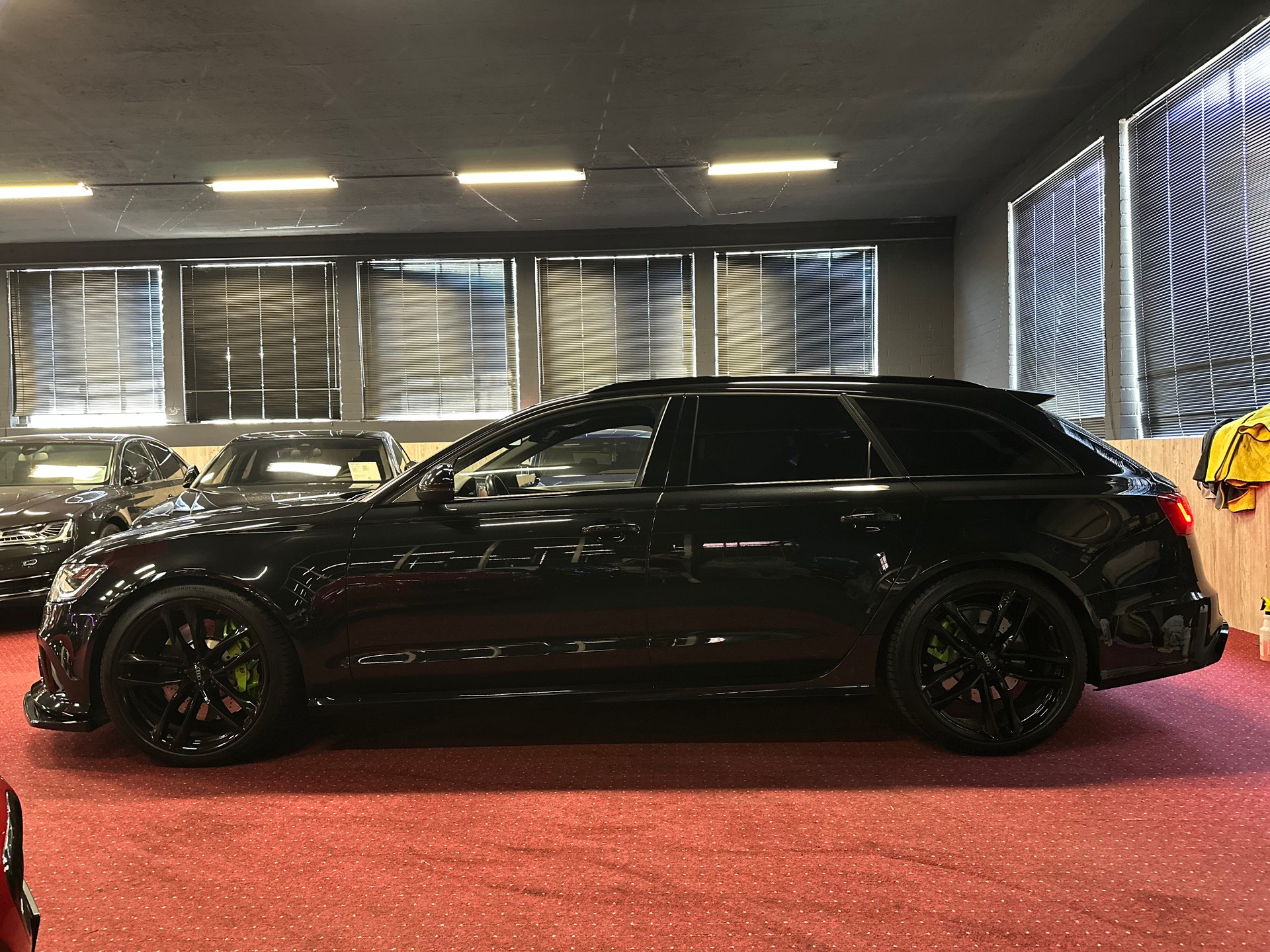 AUDI RS6 Avant 4.0 TFSI V8 quattro Tiptronic / ** Frisch ab MFK & Service **-image-14