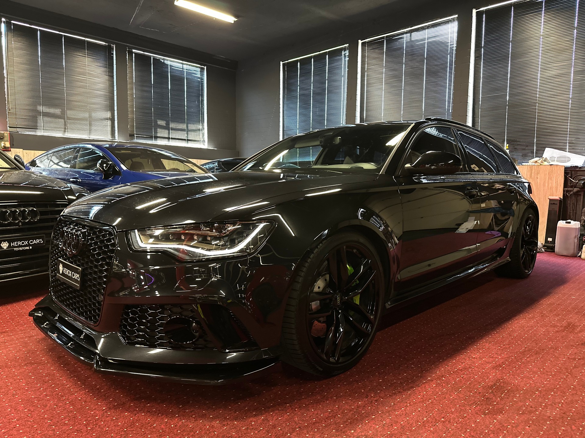 AUDI RS6 Avant 4.0 TFSI V8 quattro Tiptronic / ** Frisch ab MFK & Service **-image-11