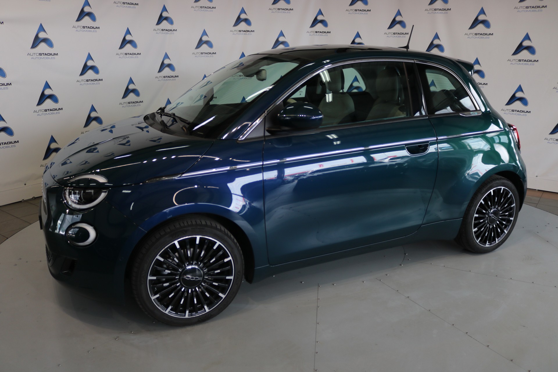 FIAT 500 electric 87 kW La Prima-image-12