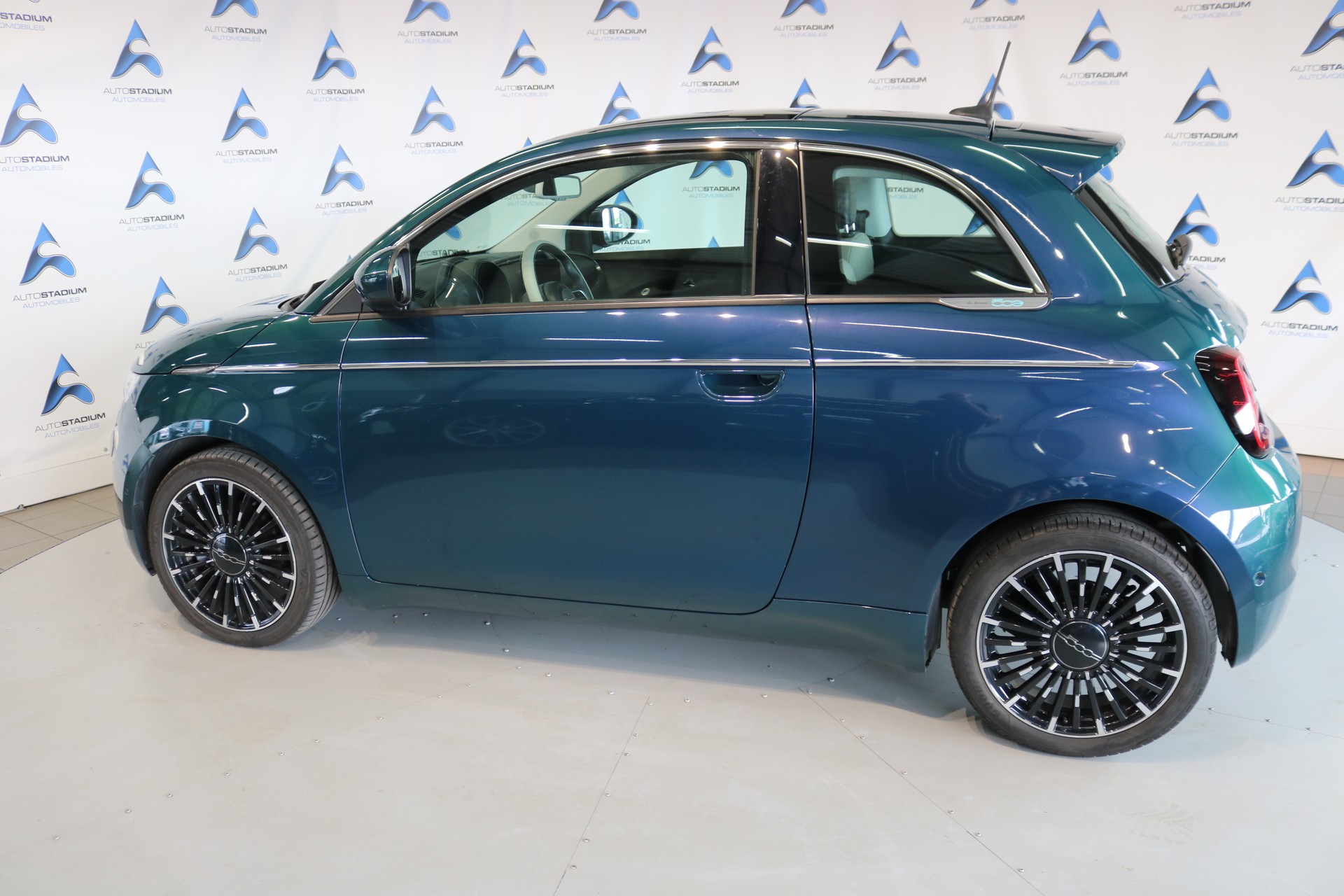 FIAT 500 electric 87 kW La Prima-image-16