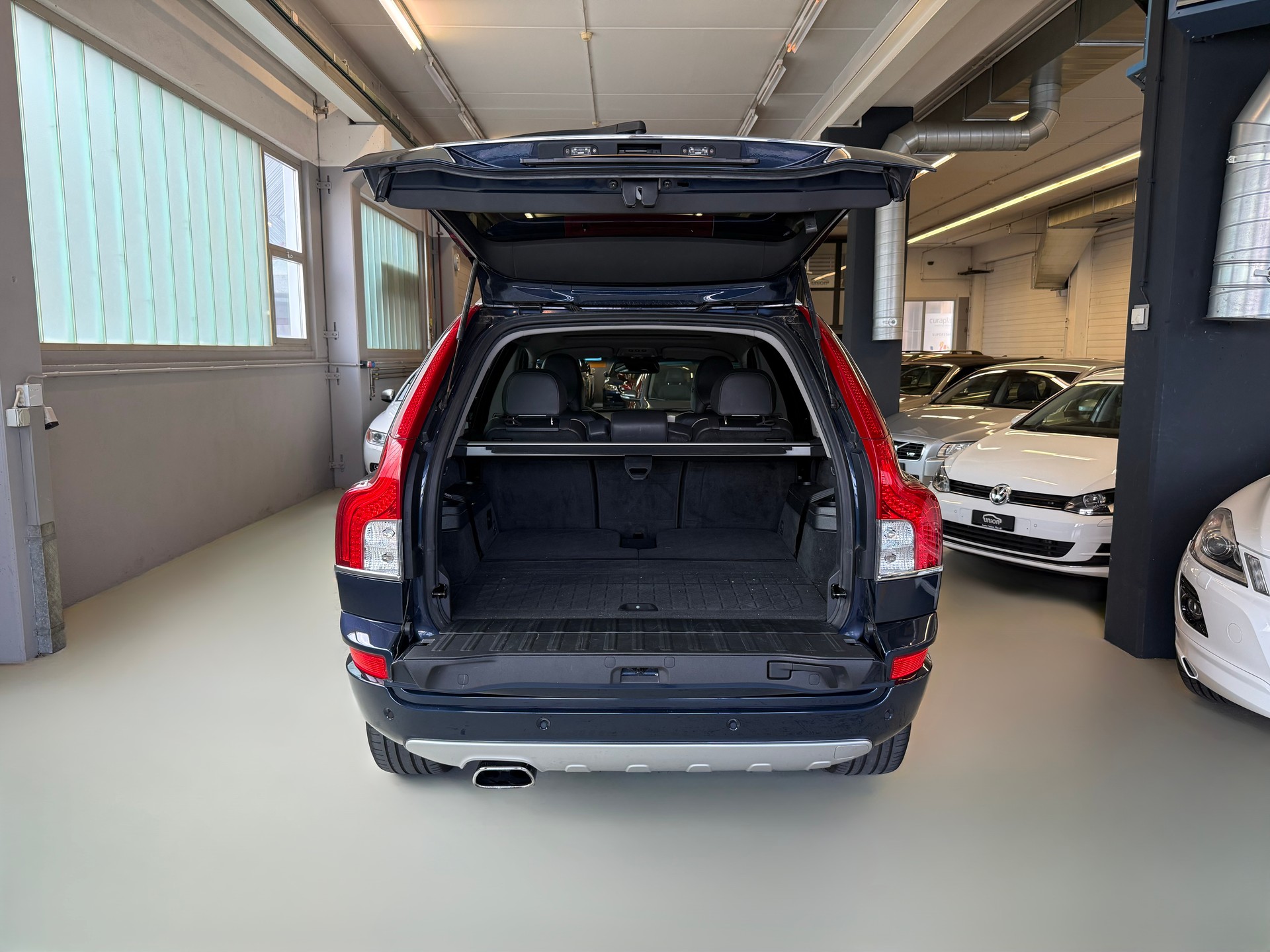 VOLVO XC90 D5 AWD Summum Geartronic-image-8