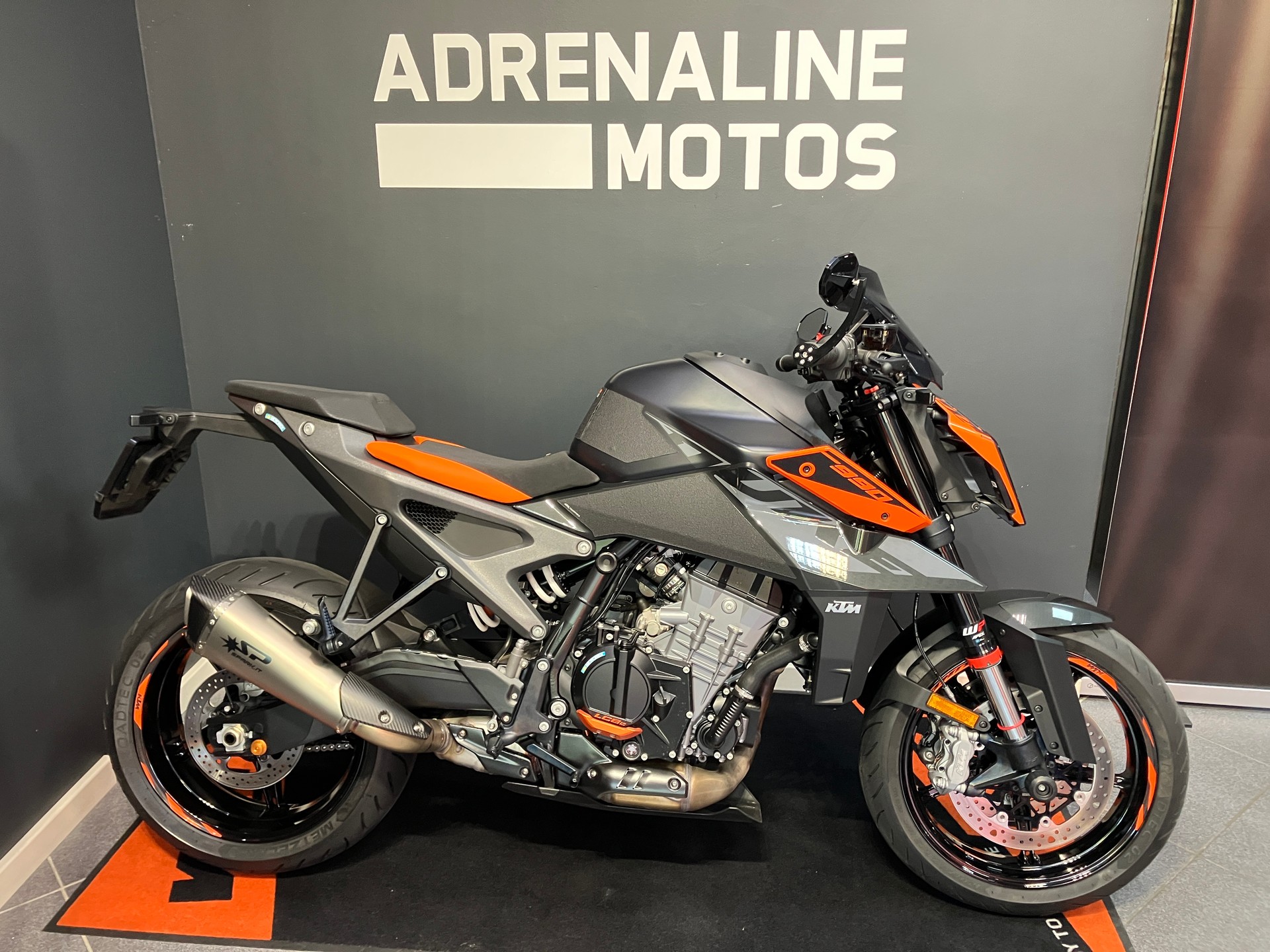 KTM 990 Duke-image-0
