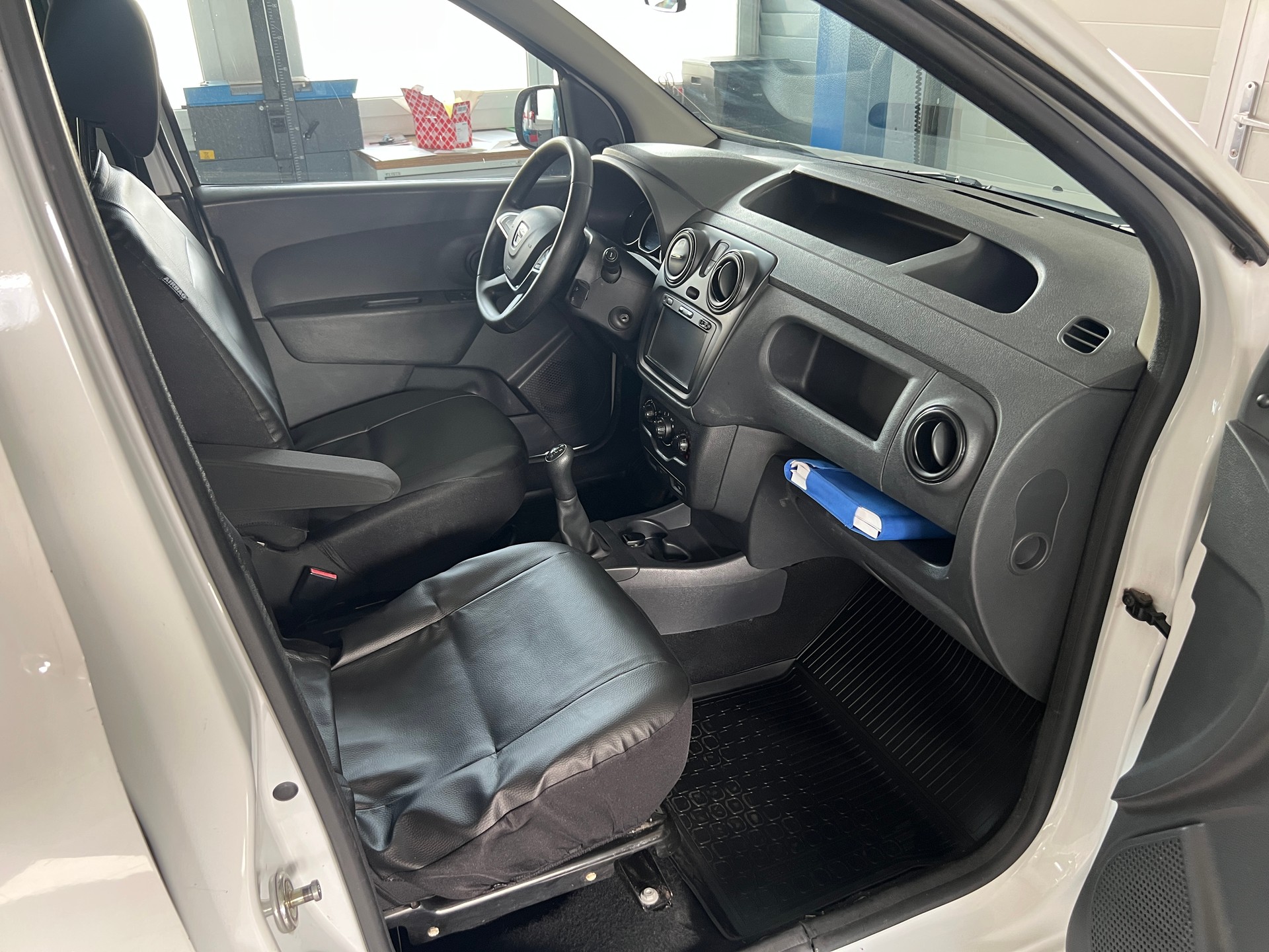 DACIA Dokker Van TCe 115 S&S Ambiance-image-5