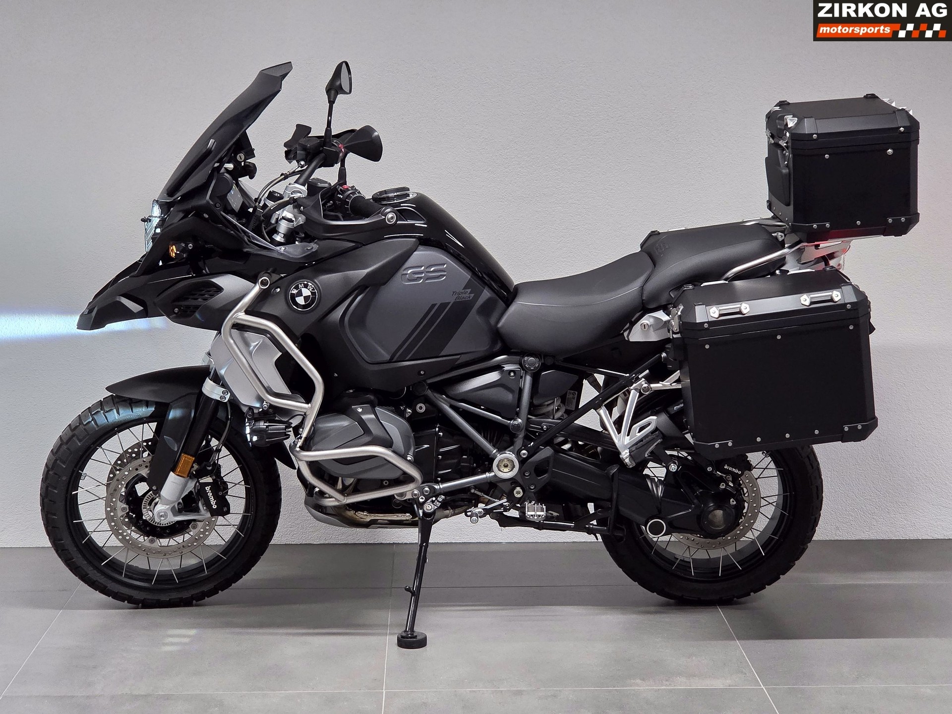 BMW R 1250 GS Adventure Triple Black | Akrapovic-image-8