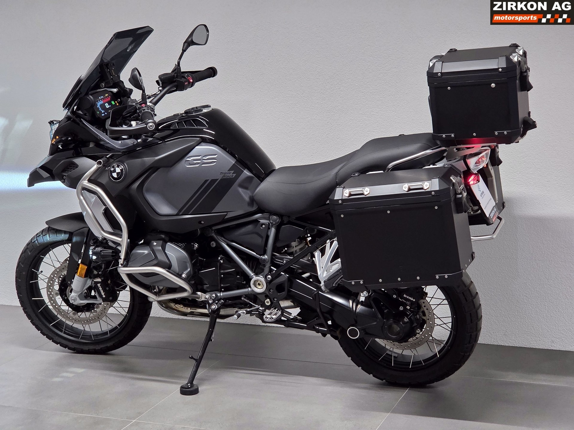 BMW R 1250 GS Adventure Triple Black | Akrapovic-image-9
