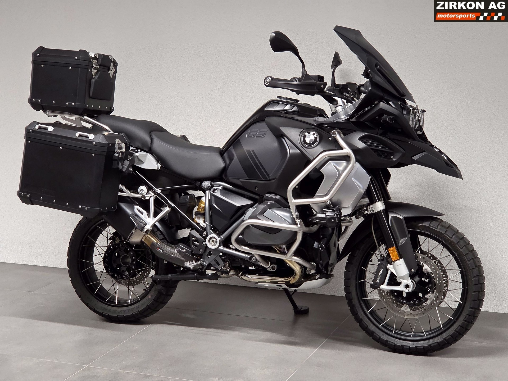 BMW R 1250 GS Adventure Triple Black | Akrapovic-image-1