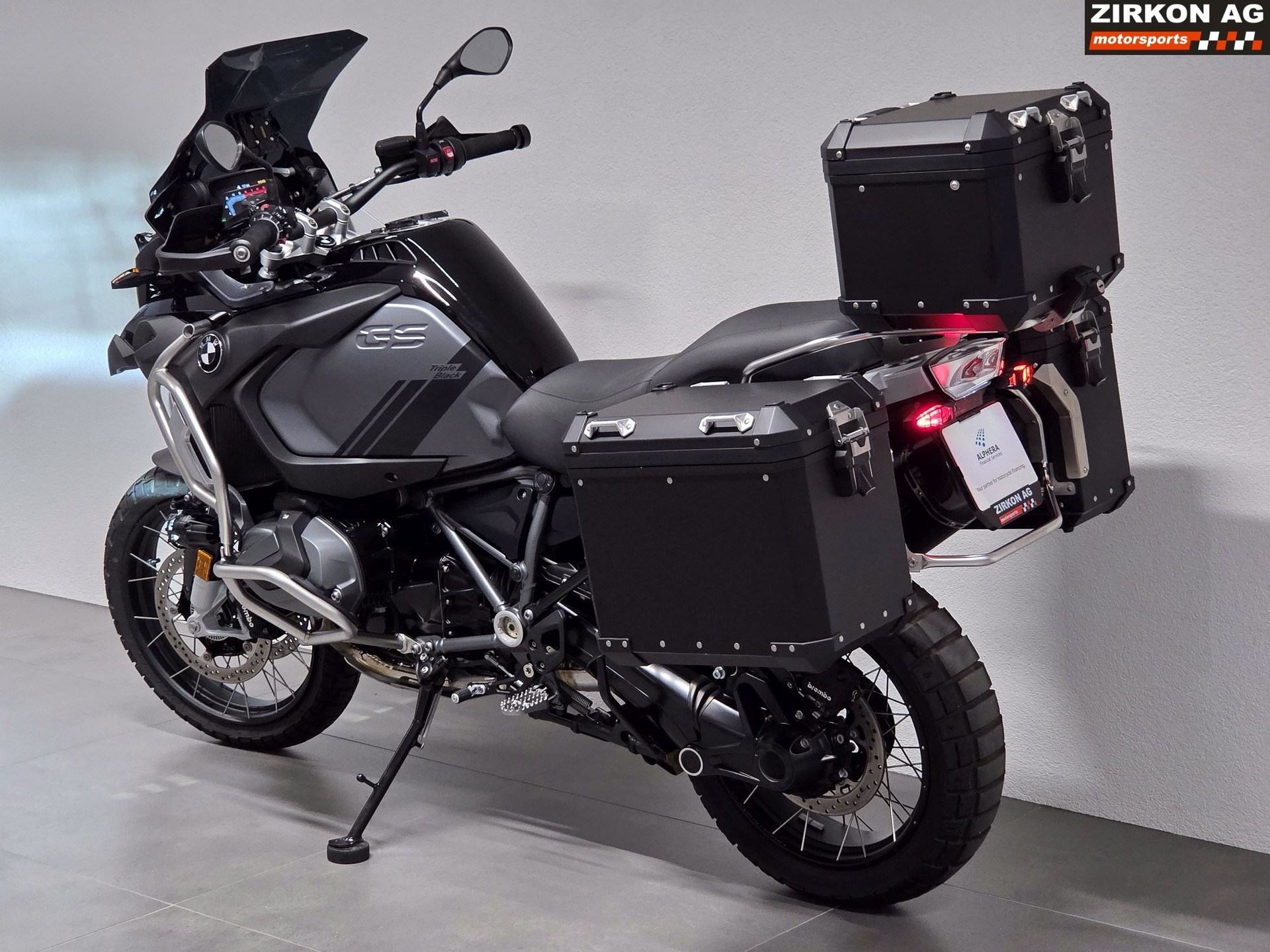 BMW R 1250 GS Adventure Triple Black | Akrapovic-image-10