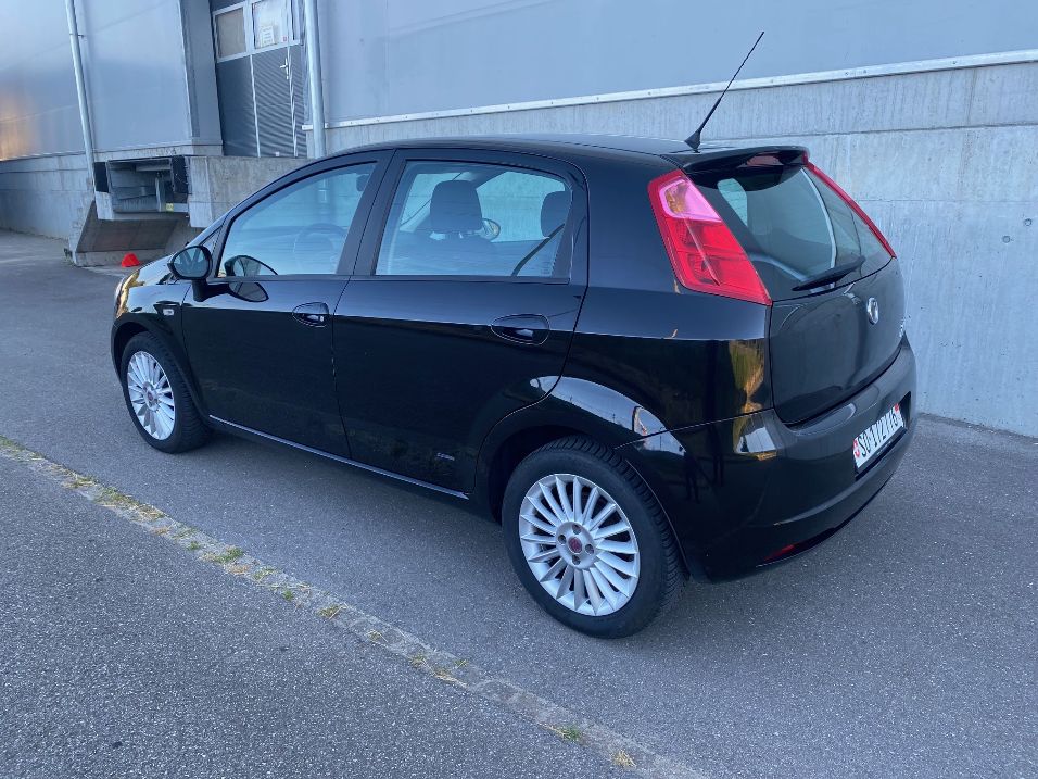 FIAT Punto 1.4 Dynamic-showroom-element-3