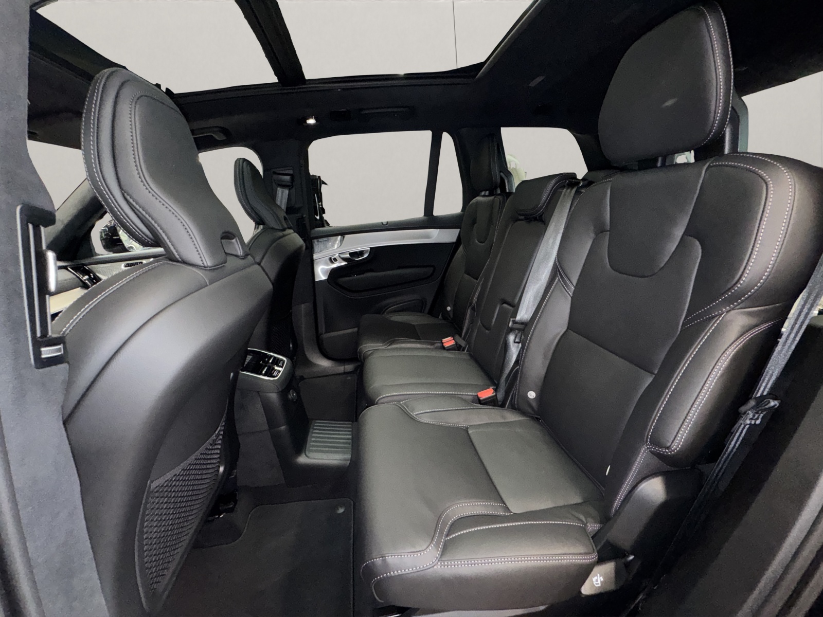 VOLVO XC90 2.0 T8 TE Ultra Dark eAWD-image-12