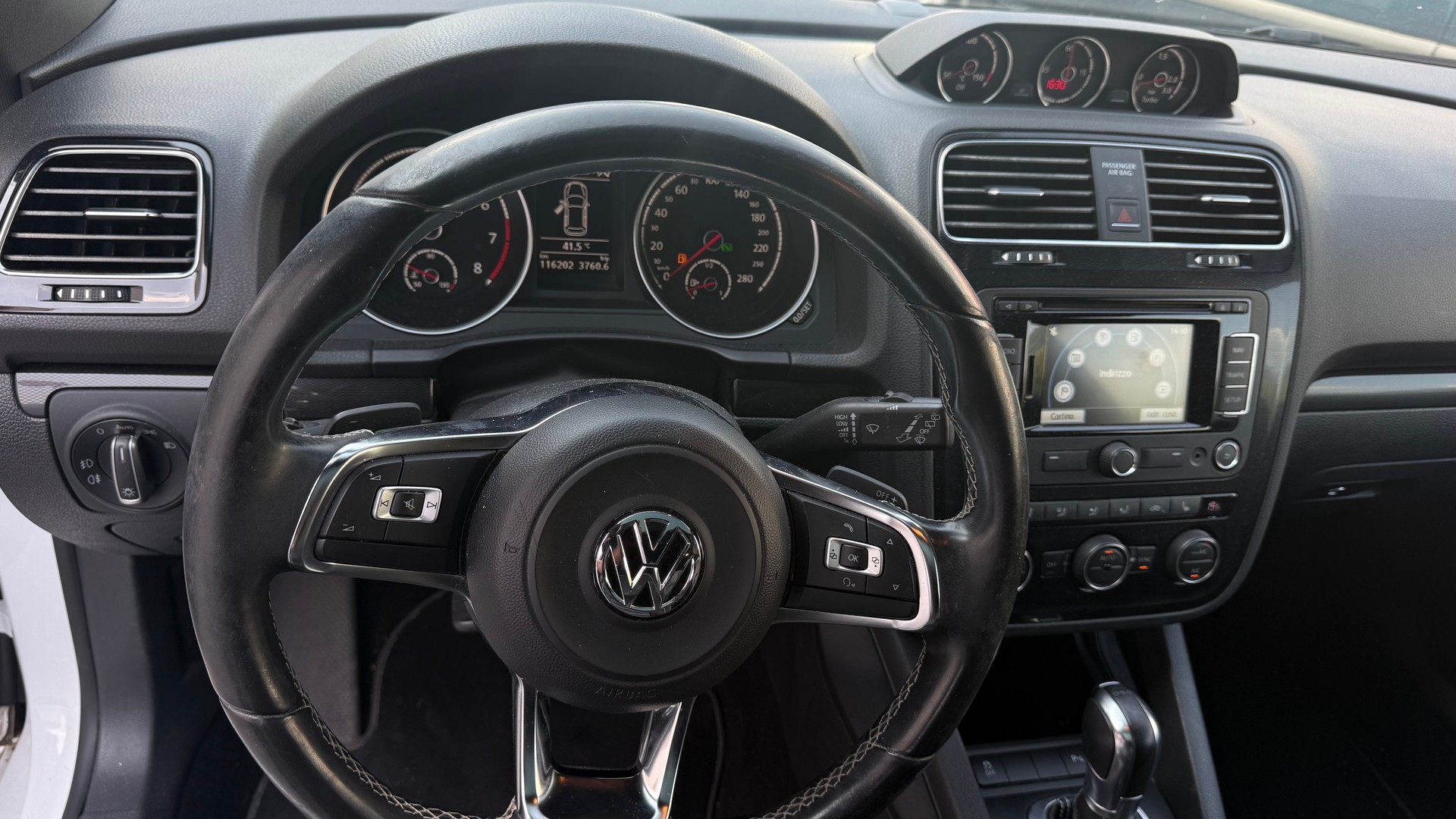VW Scirocco 2.0 TSI Club DSG R-LINE-image-8