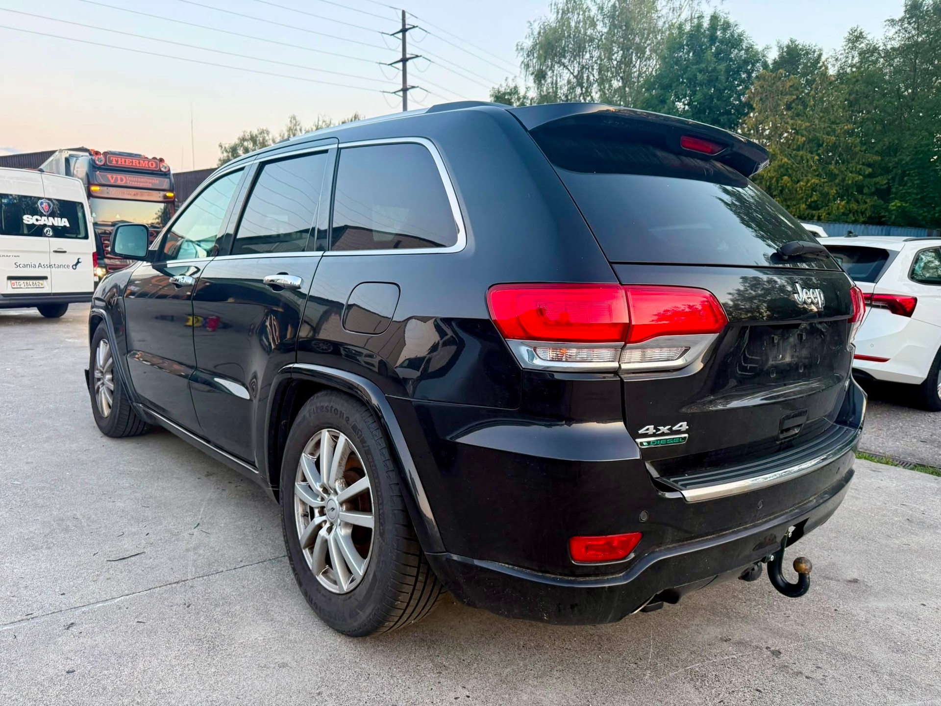 JEEP Grand Cherokee 3.0 CRD Overland Automatic-image-3