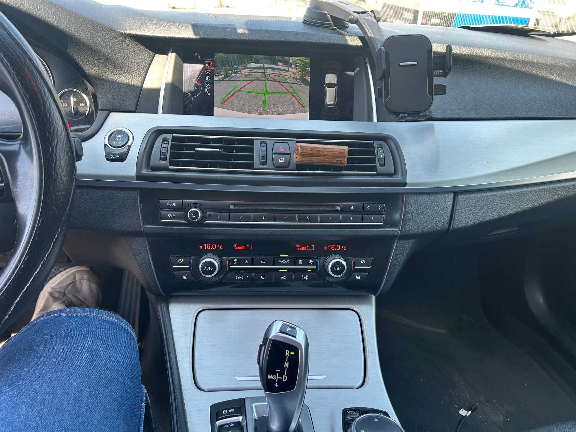 BMW 525d Touring xDrive Steptronic-image-12