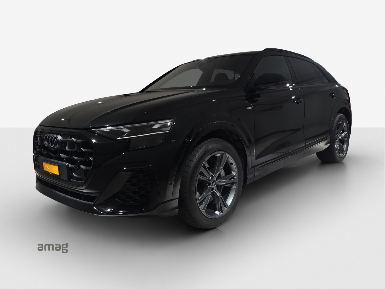 AUDI Q8 SUV TFSI e quattro 290 kW Attraction tiptronic