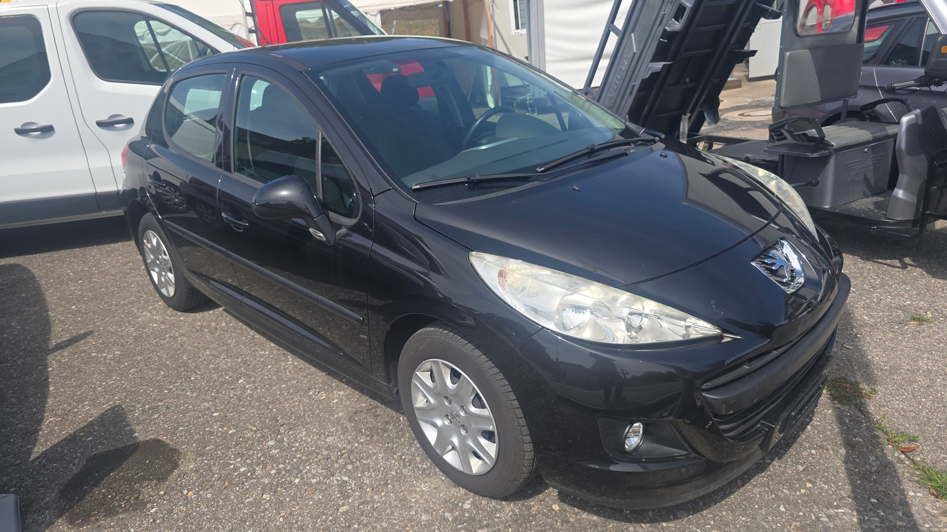 PEUGEOT 207 1.4 16V Trendy Clim-image-10