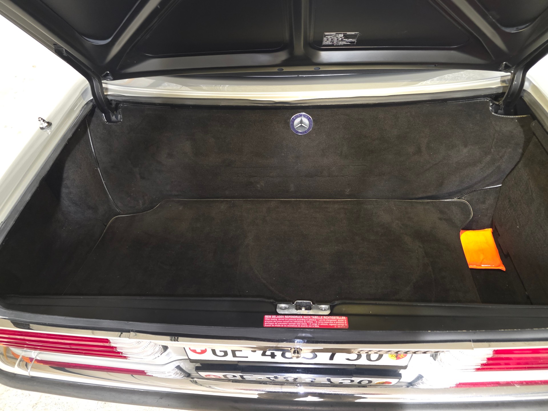 MERCEDES-BENZ SL280 R107-image-11