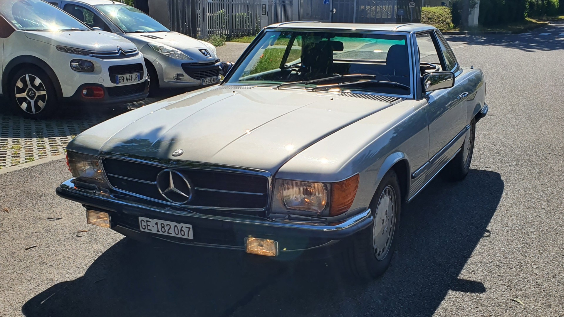 MERCEDES-BENZ SL280 R107-image-18