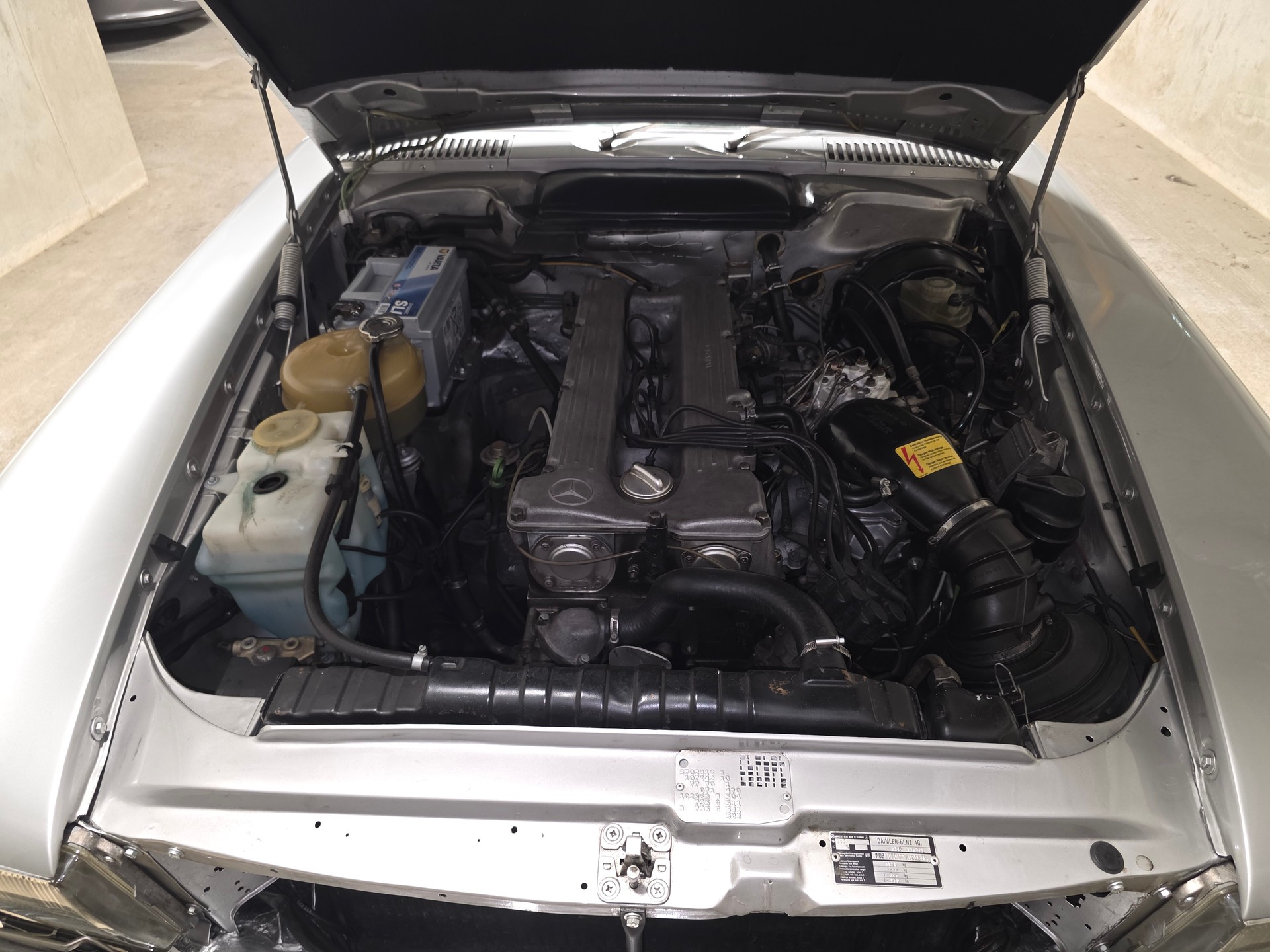MERCEDES-BENZ SL280 R107-image-10