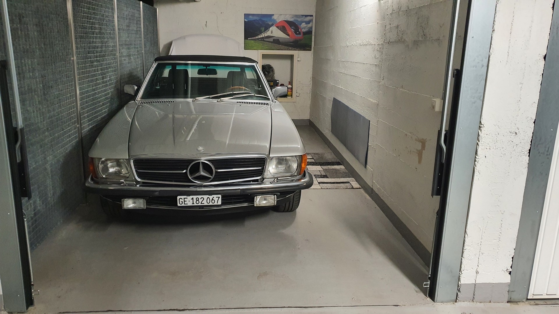 MERCEDES-BENZ SL280 R107-image-16