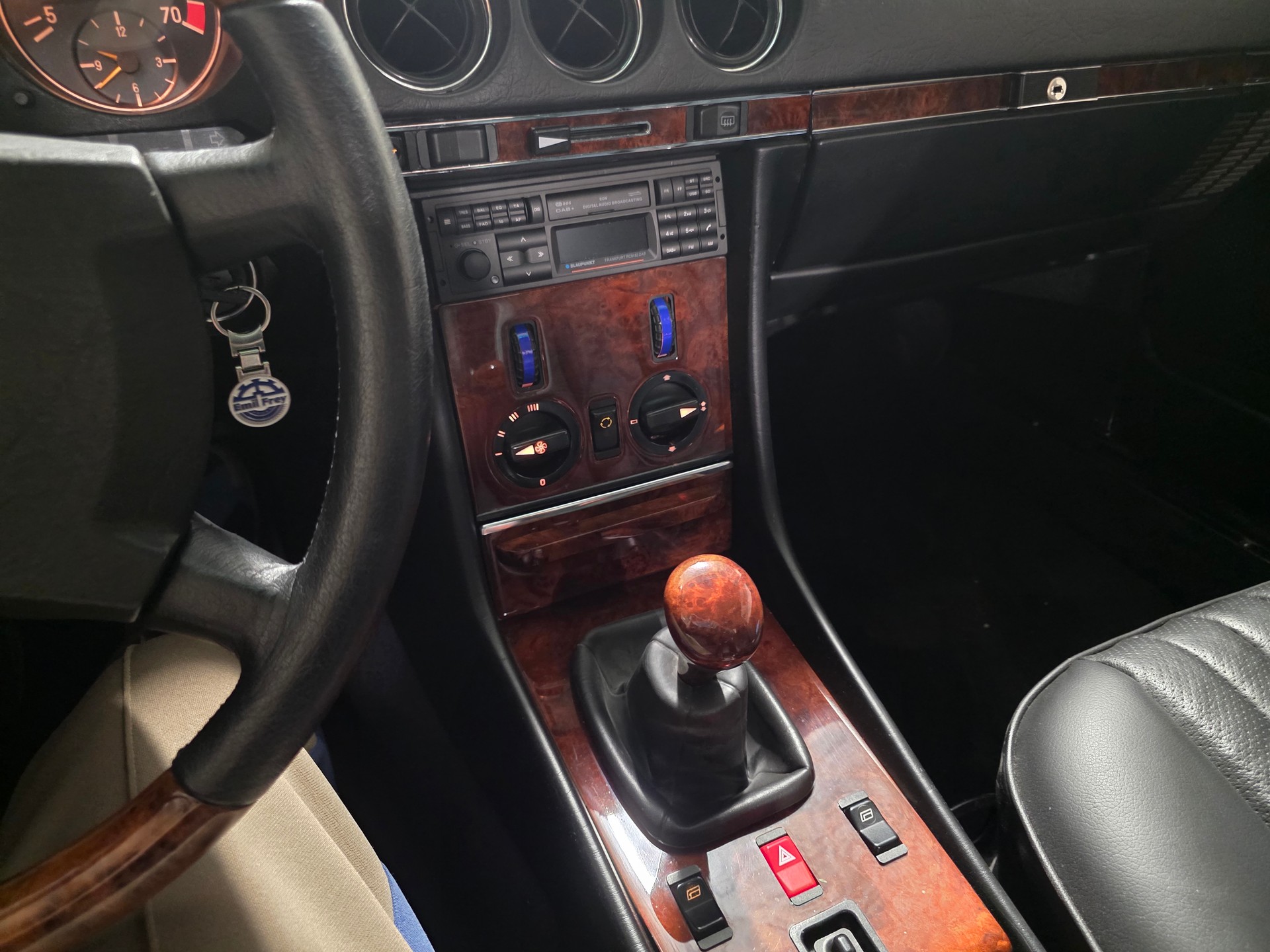 MERCEDES-BENZ SL280 R107-image-5