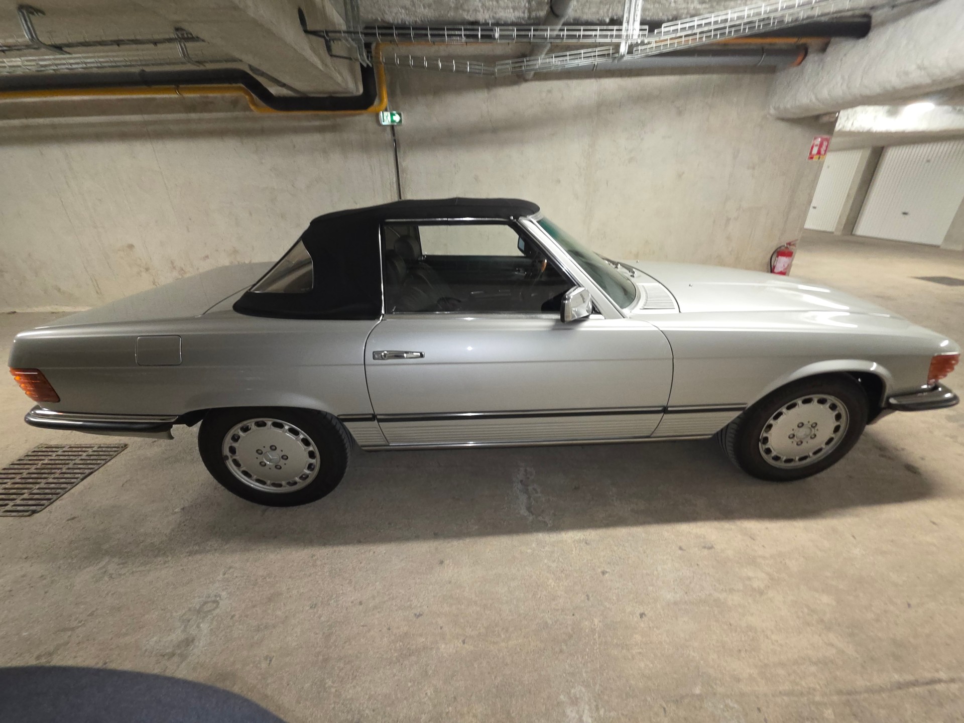 MERCEDES-BENZ SL280 R107-image-14