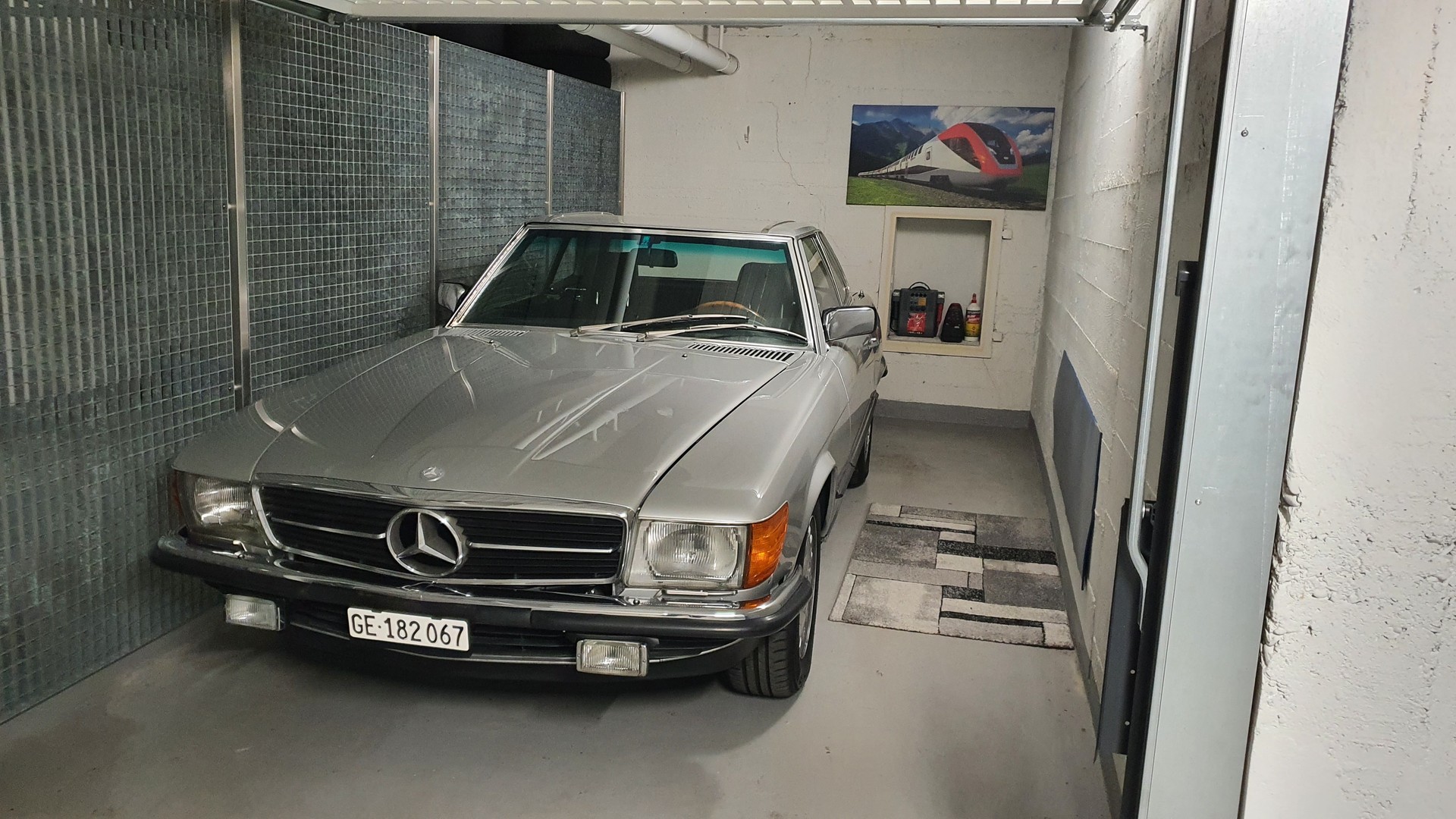 MERCEDES-BENZ SL280 R107-image-19