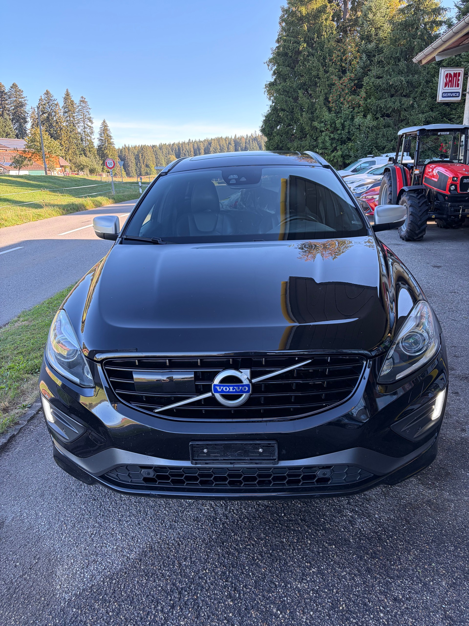 VOLVO XC60 T6 AWD Momentum R-Design Geartronic
