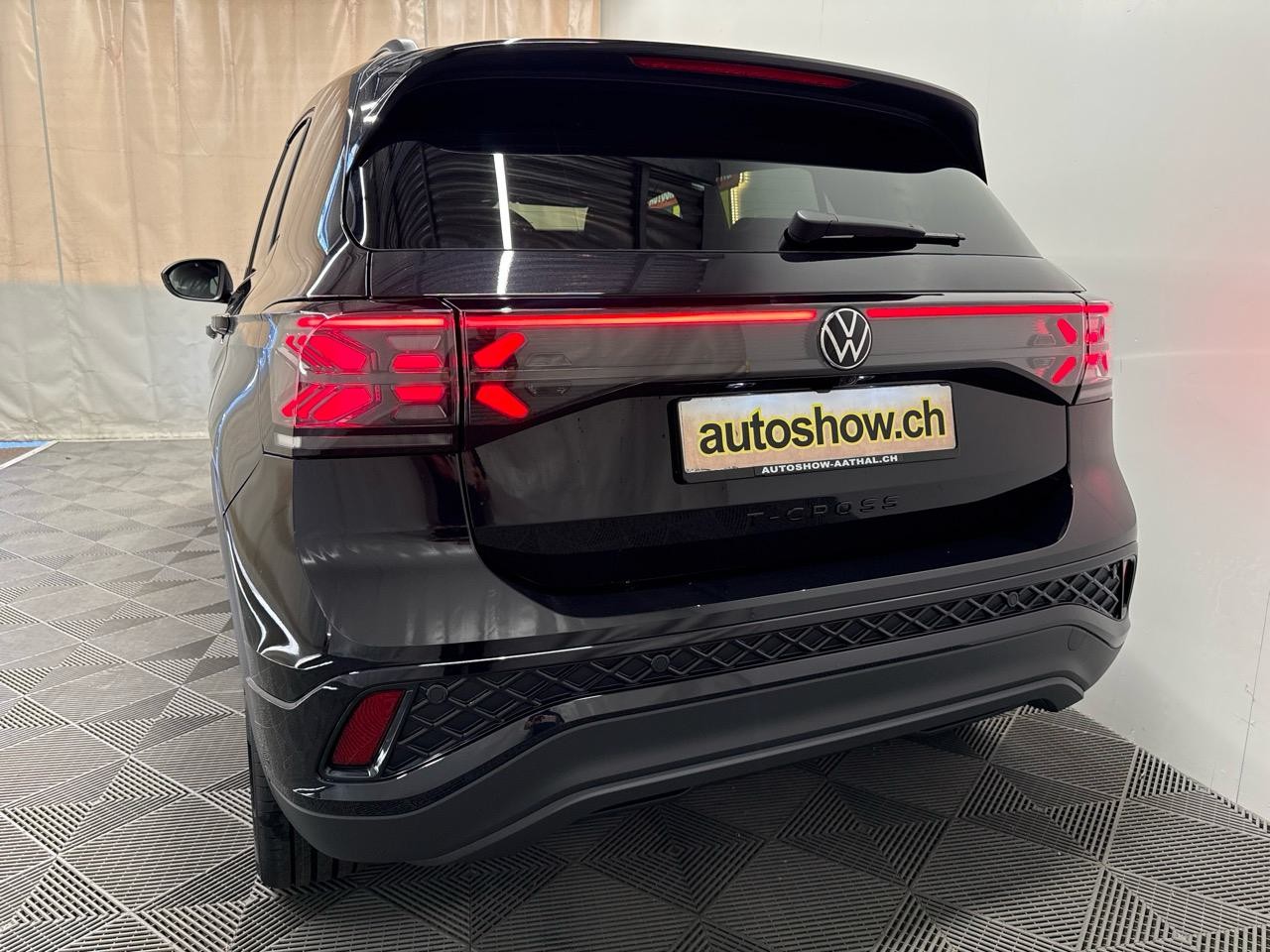 VW T-Cross 1.0TSI R-Line Black Limited 115-image-15