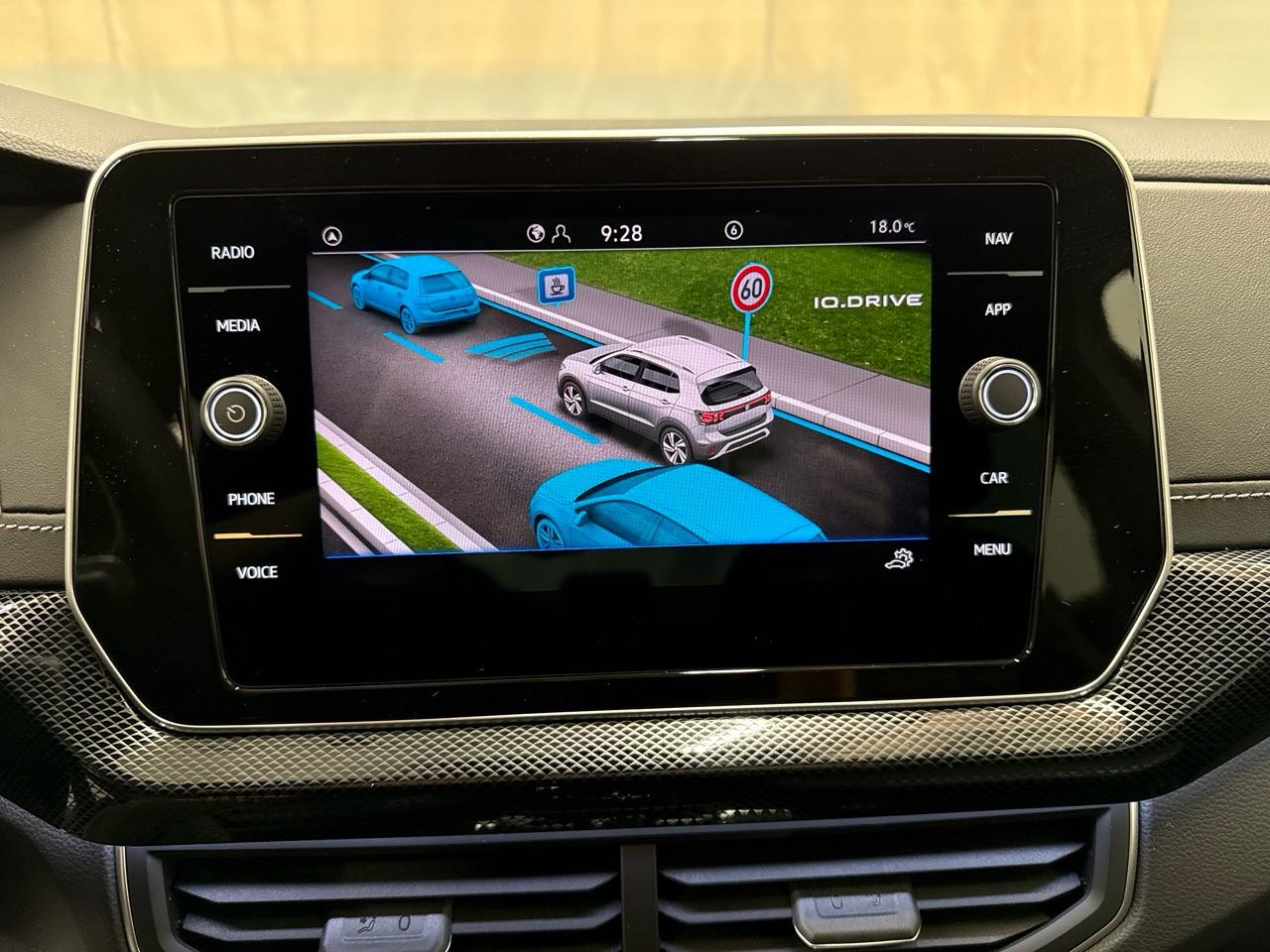 VW T-Cross 1.0TSI R-Line Black Limited 115-image-8