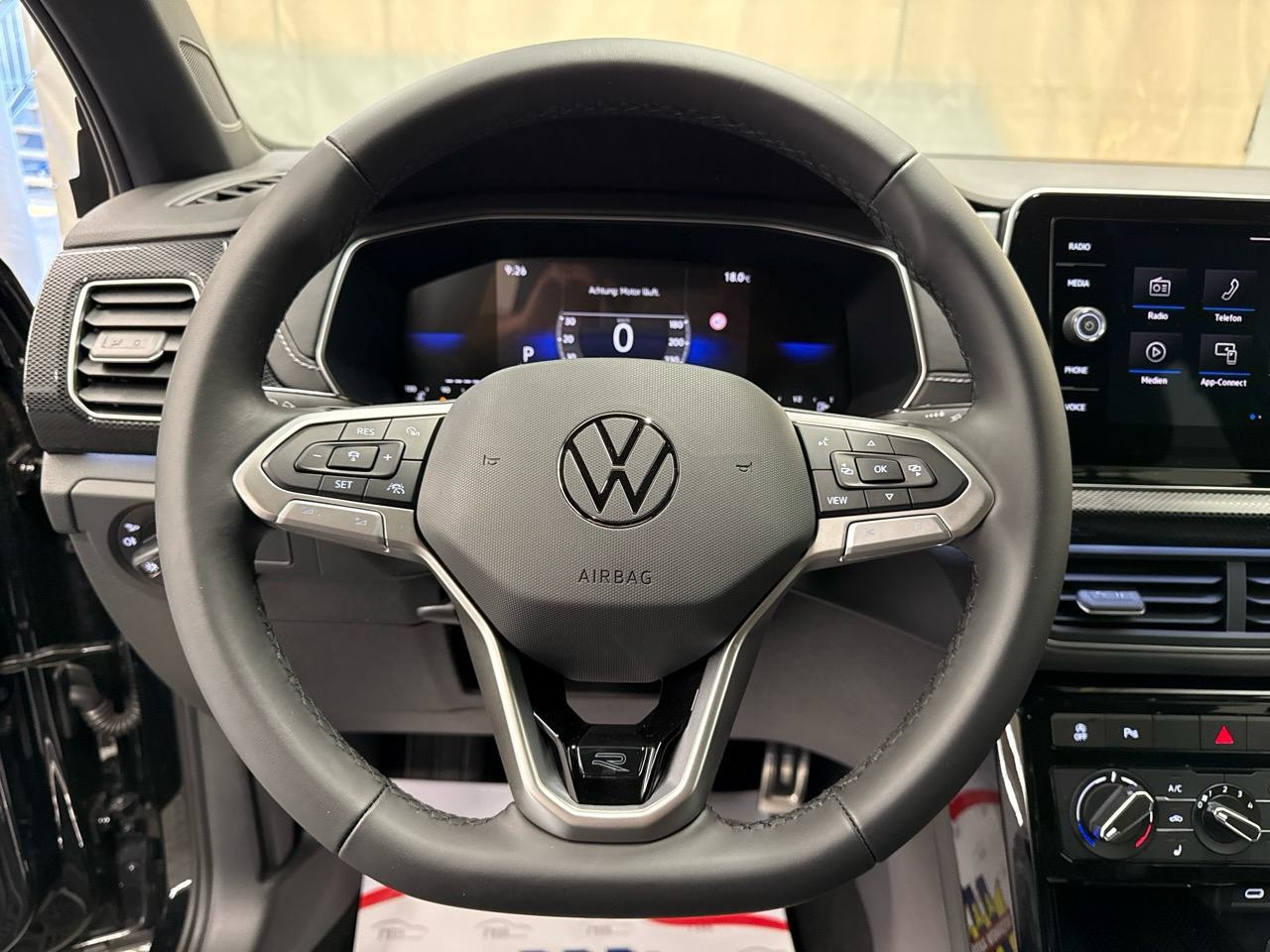 VW T-Cross 1.0TSI R-Line Black Limited 115-image-5