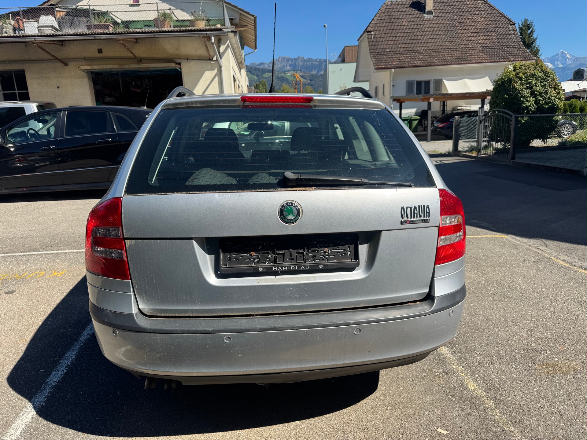 SKODA Octavia 1.9 TDI Adventure 4x4-showroom-element-3