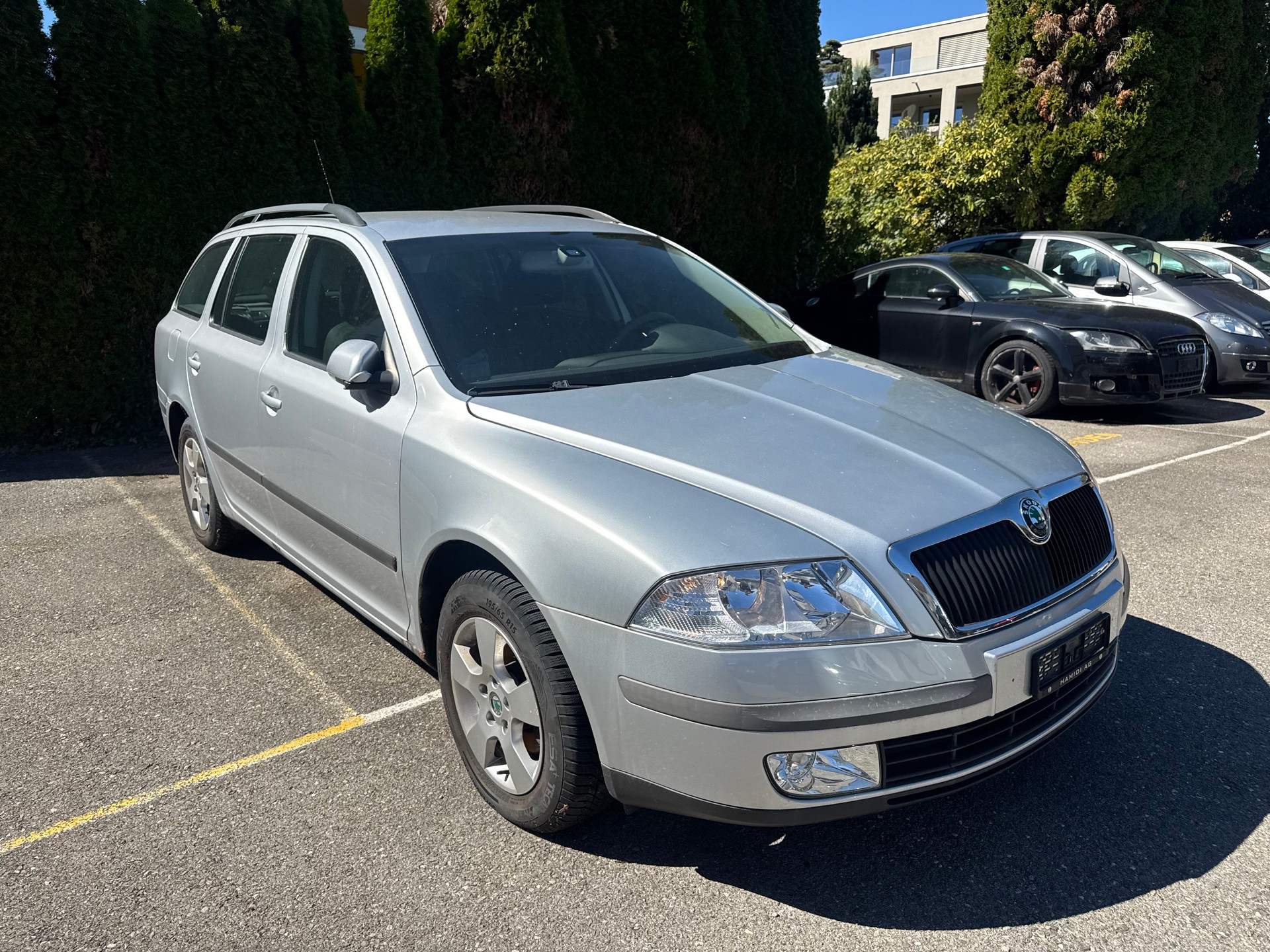 SKODA Octavia 1.9 TDI Adventure 4x4-showroom-element-1