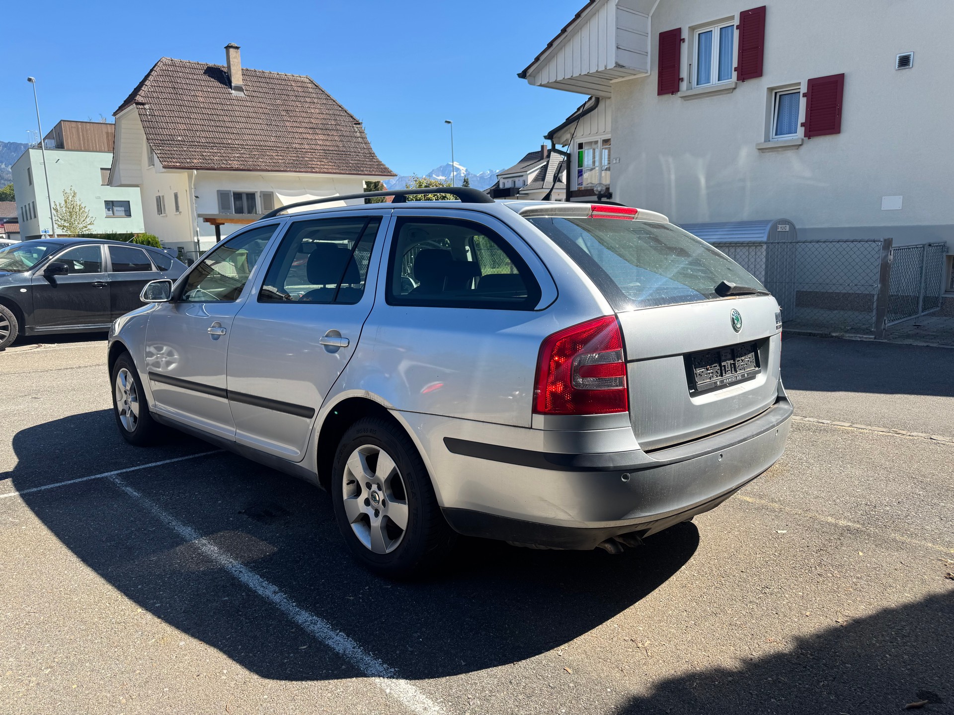 SKODA Octavia 1.9 TDI Adventure 4x4-image-4