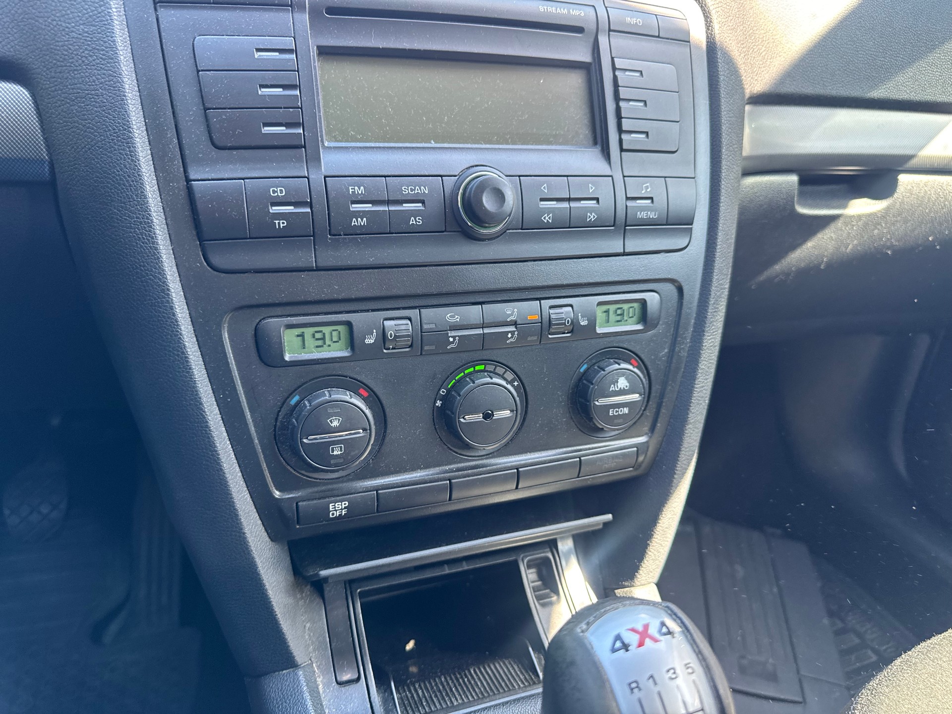 SKODA Octavia 1.9 TDI Adventure 4x4-image-9