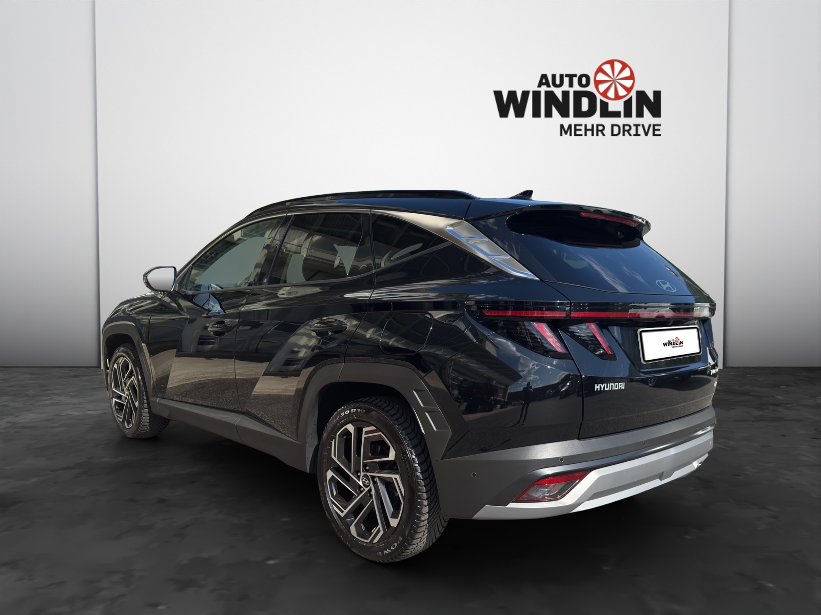 HYUNDAI Tucson 1.6 T-GDi PHEV Vertex Swiss Edition 4WD-showroom-element-2