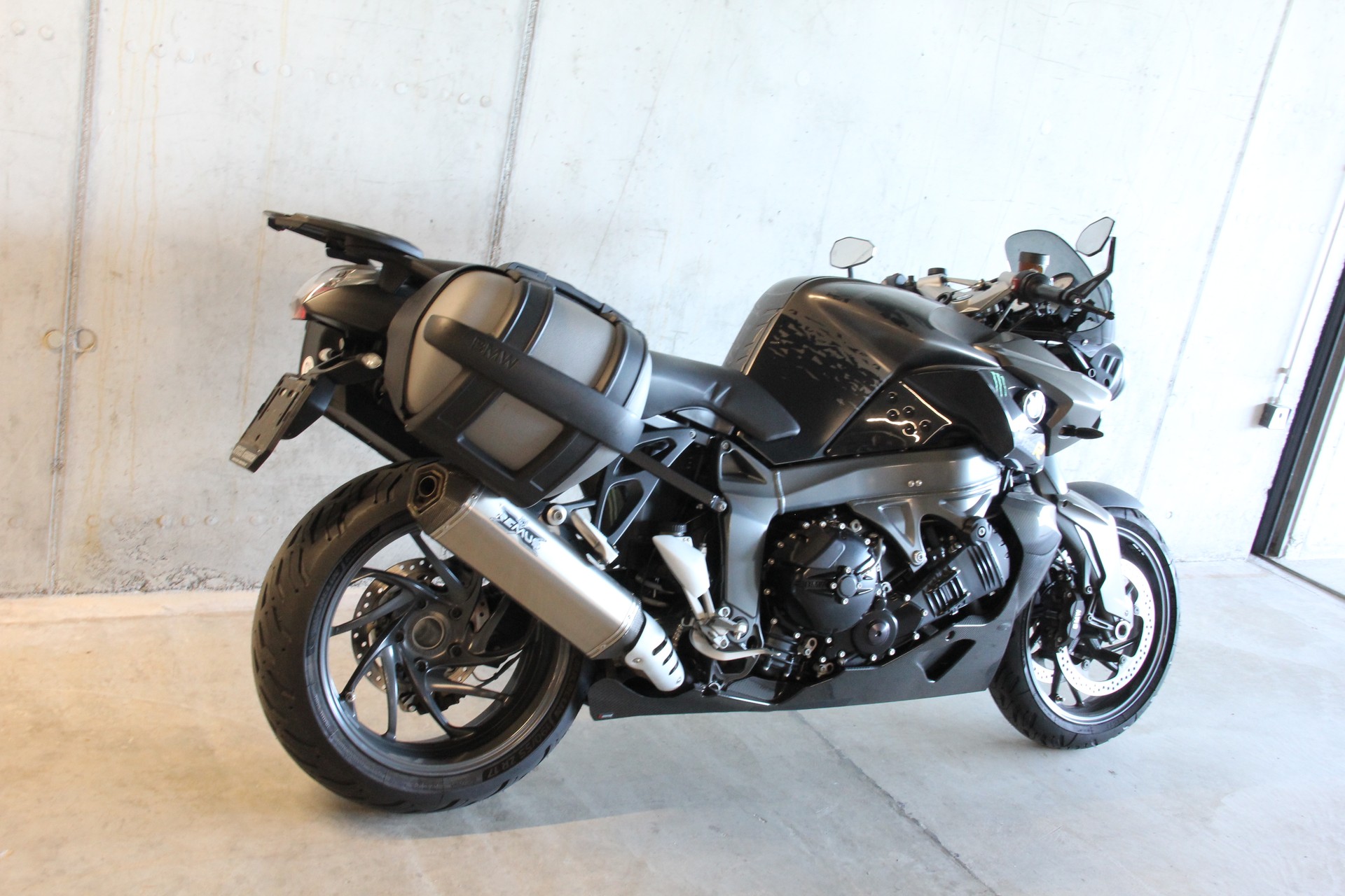 BMW K 1300 R CARBON EDITION-image-7
