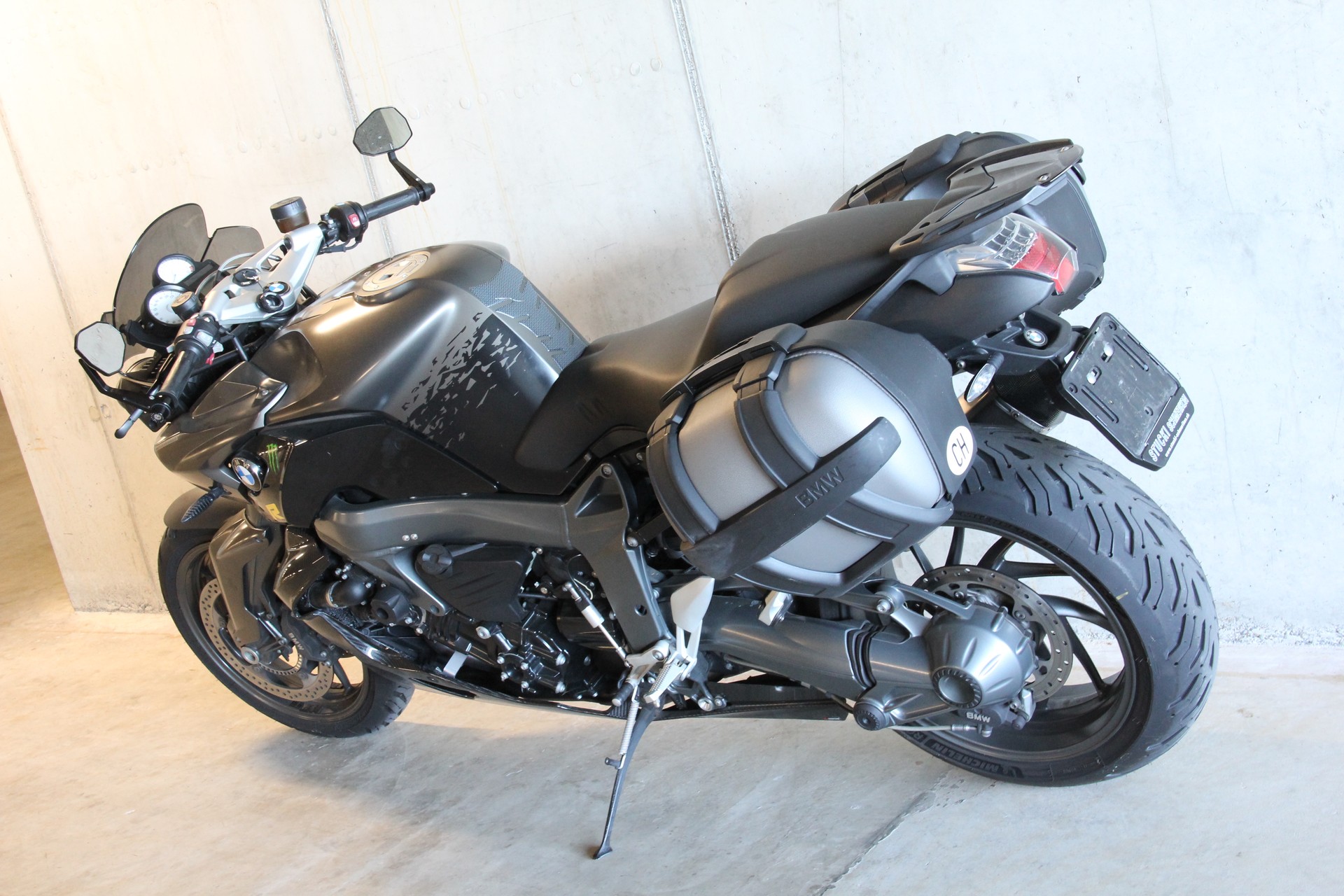 BMW K 1300 R CARBON EDITION-image-9