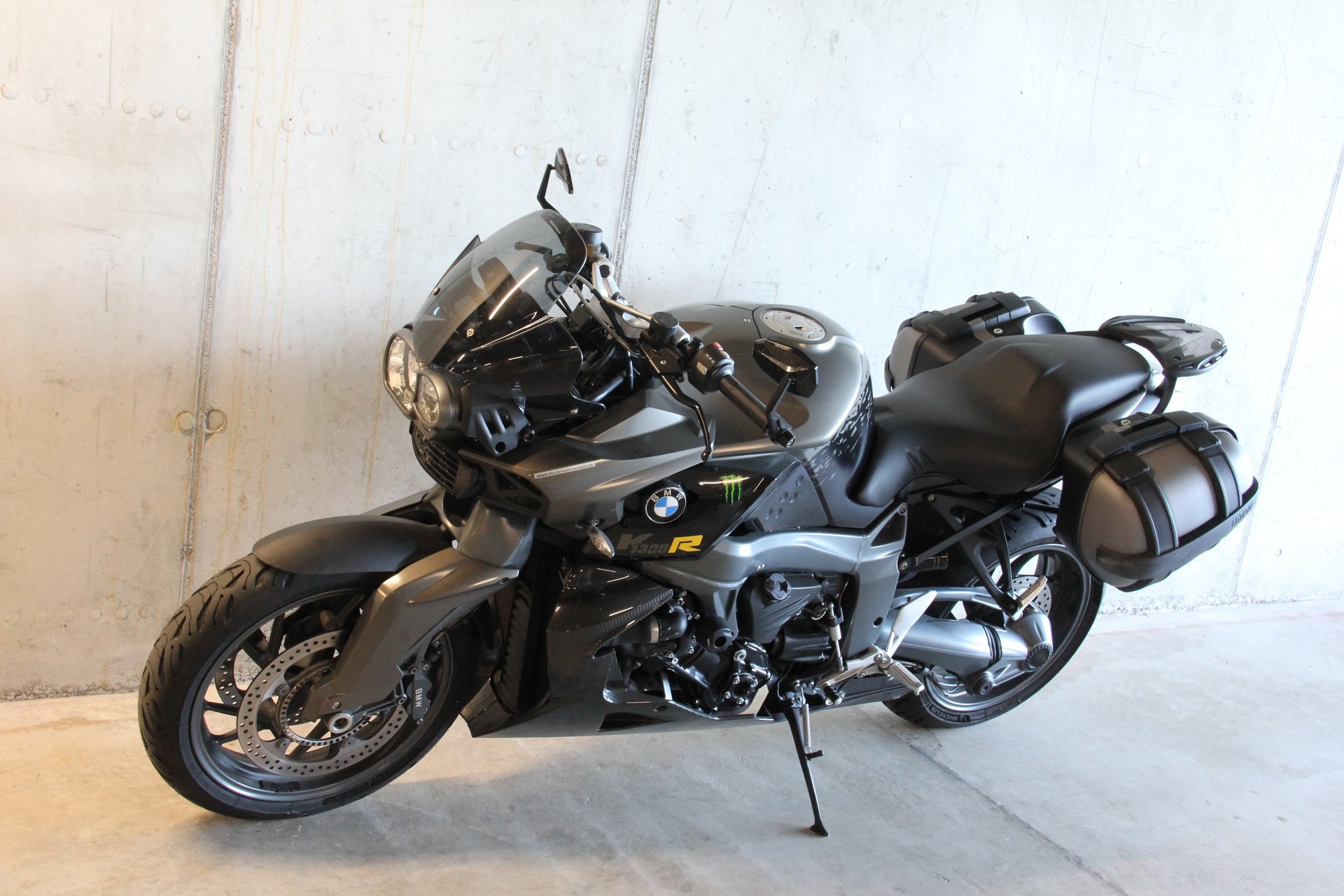 BMW K 1300 R CARBON EDITION-image-6