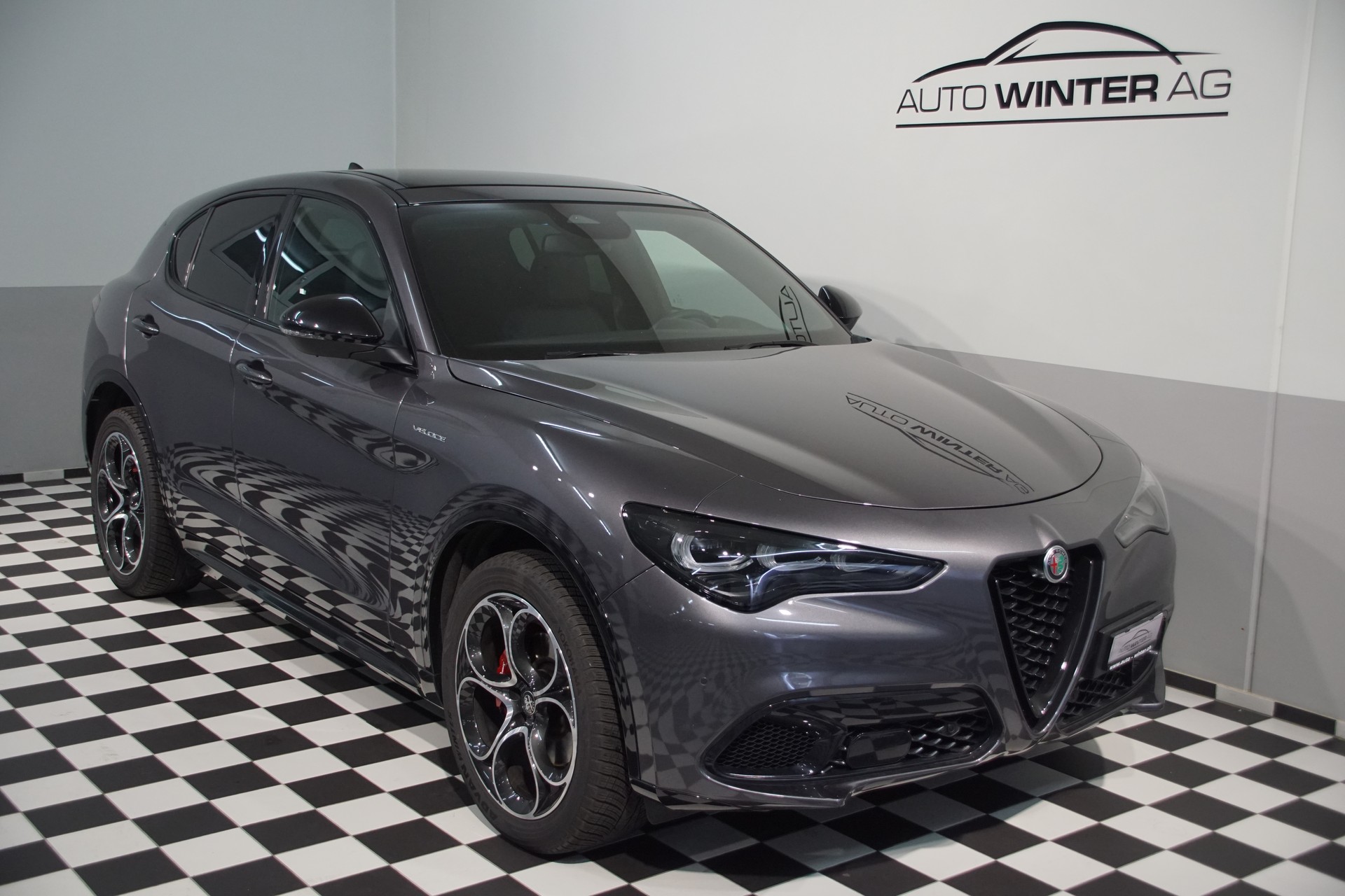 ALFA ROMEO Stelvio 2.0 Veloce Q4 AT8 + SKY swiss