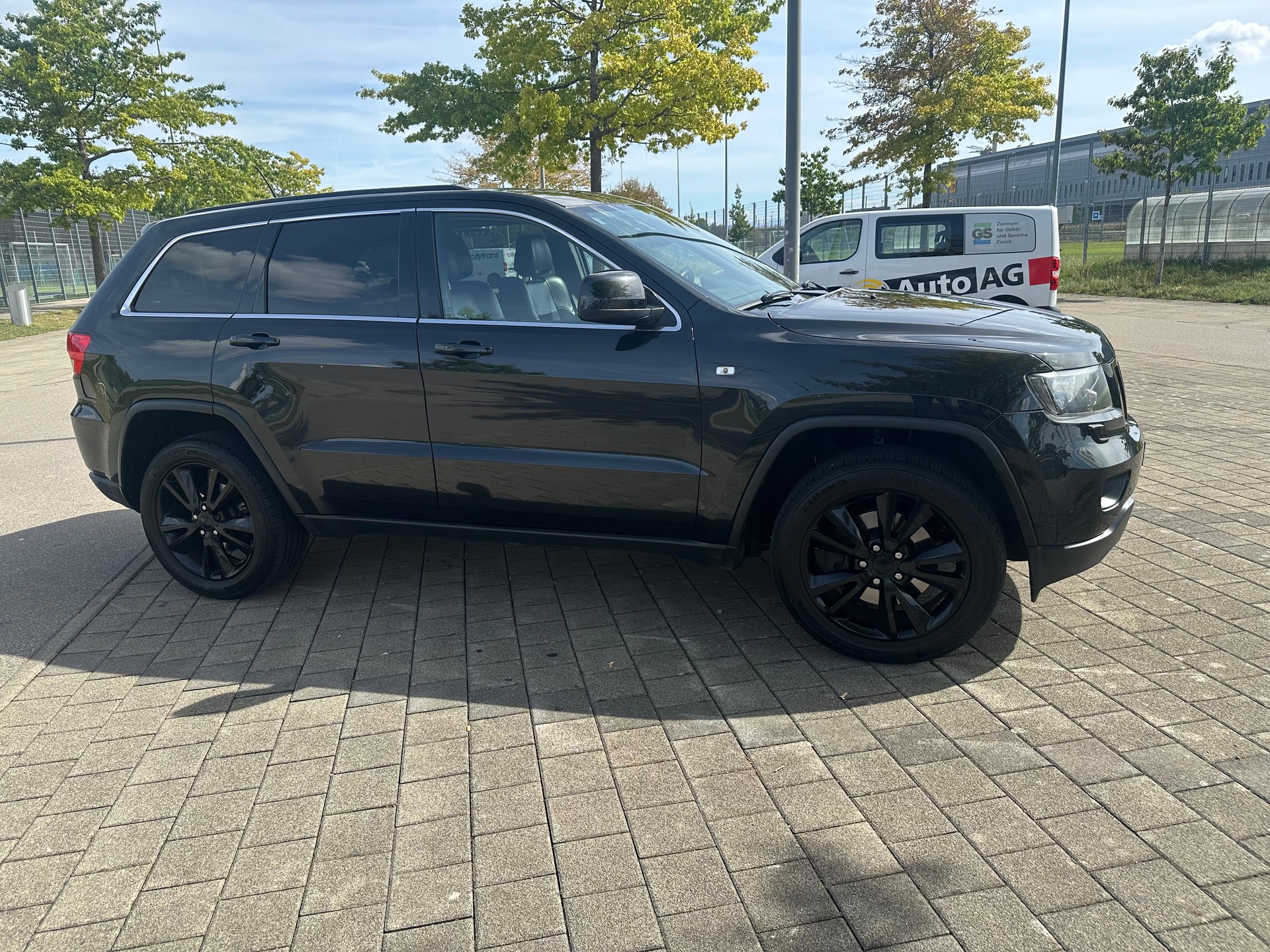 JEEP Grand Cherokee 3.0 CRD S-Limited Automatic-showroom-element-3