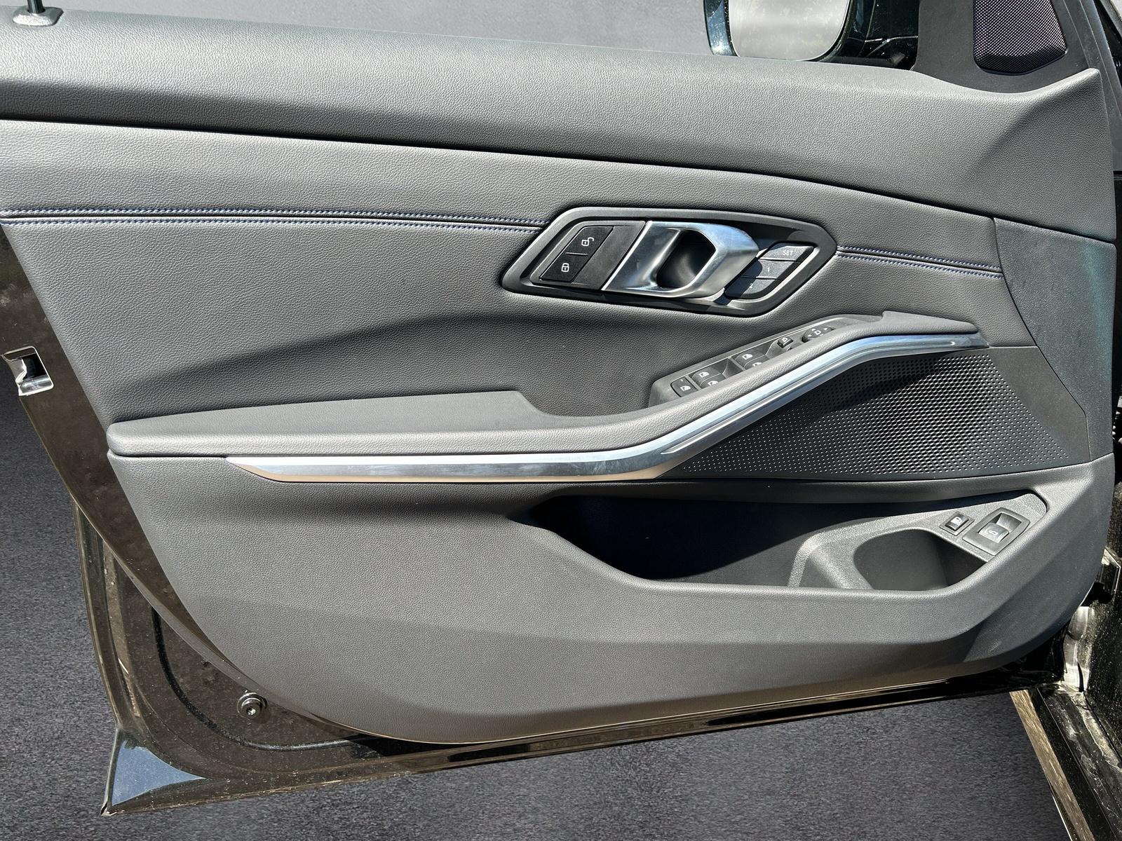 BMW 330e M Sport Touring xDrive G21 (CH) AHK ** Action Leasing à 2.88% Jusqu'au 30.09.2026 **-image-16