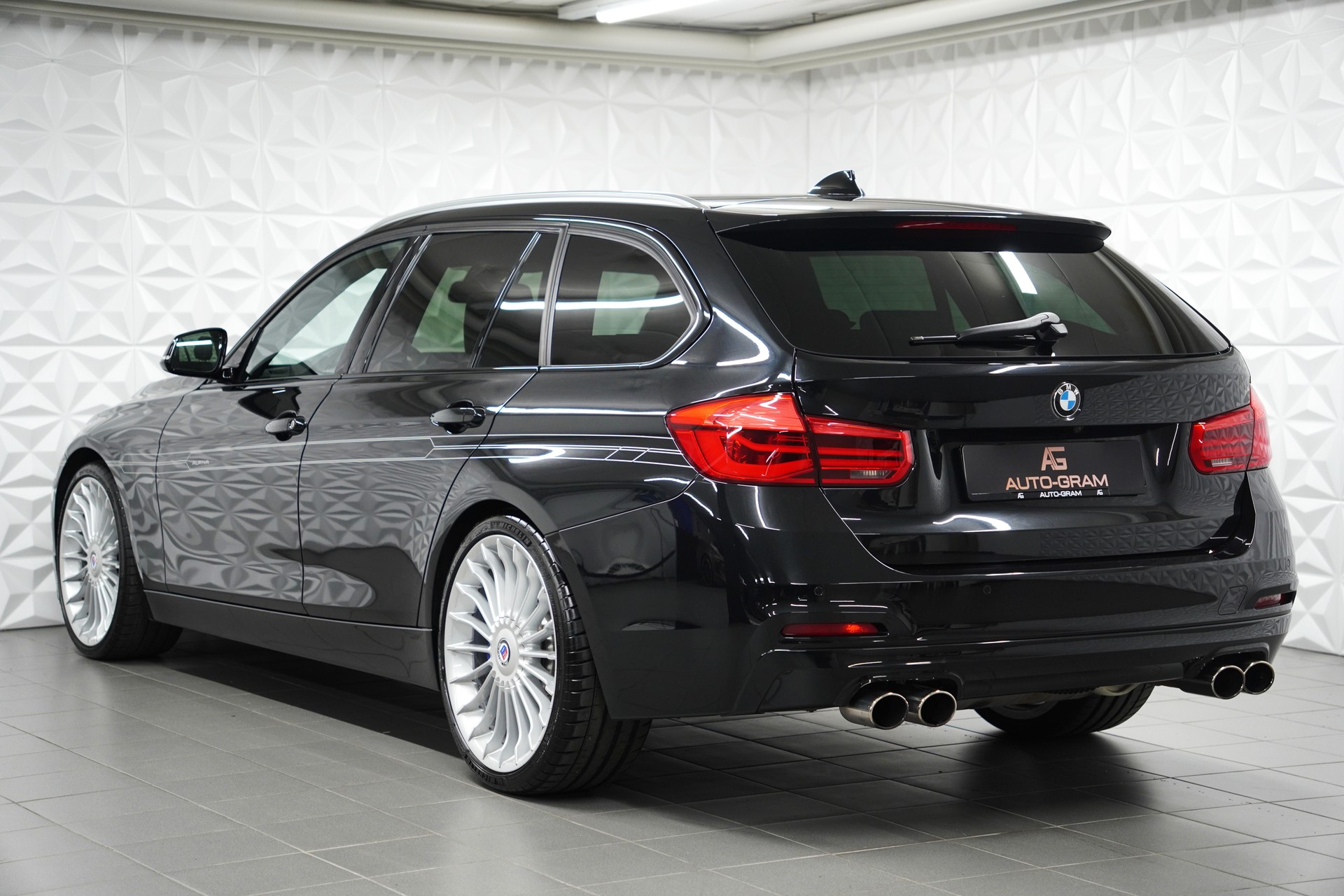 BMW-ALPINA B3 BiTurbo Touring 3.0 xDrive Switch-Tronic-showroom-element-2