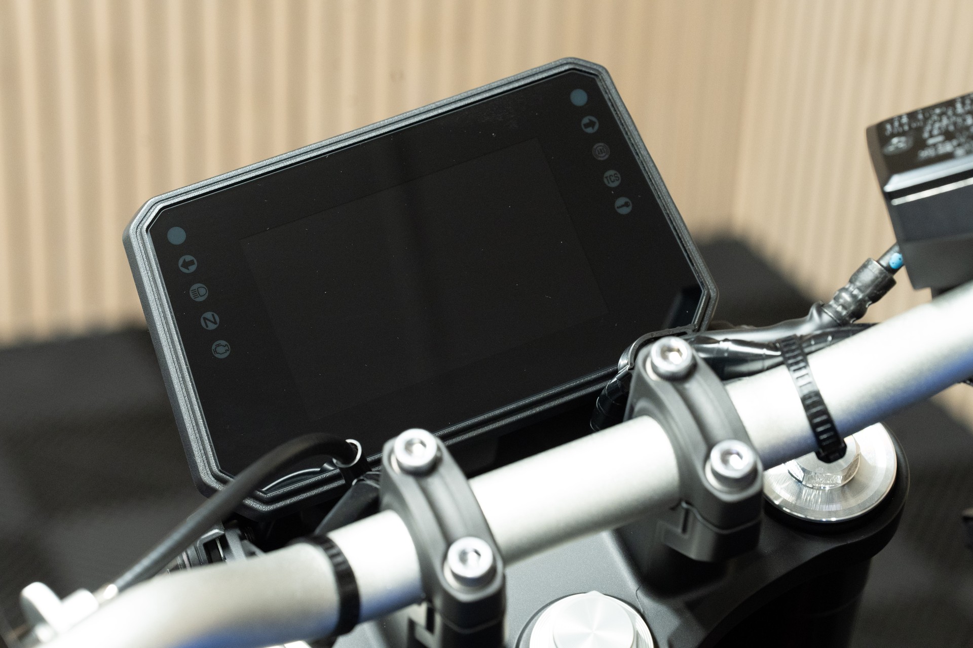 YAMAHA MT-07-image-3