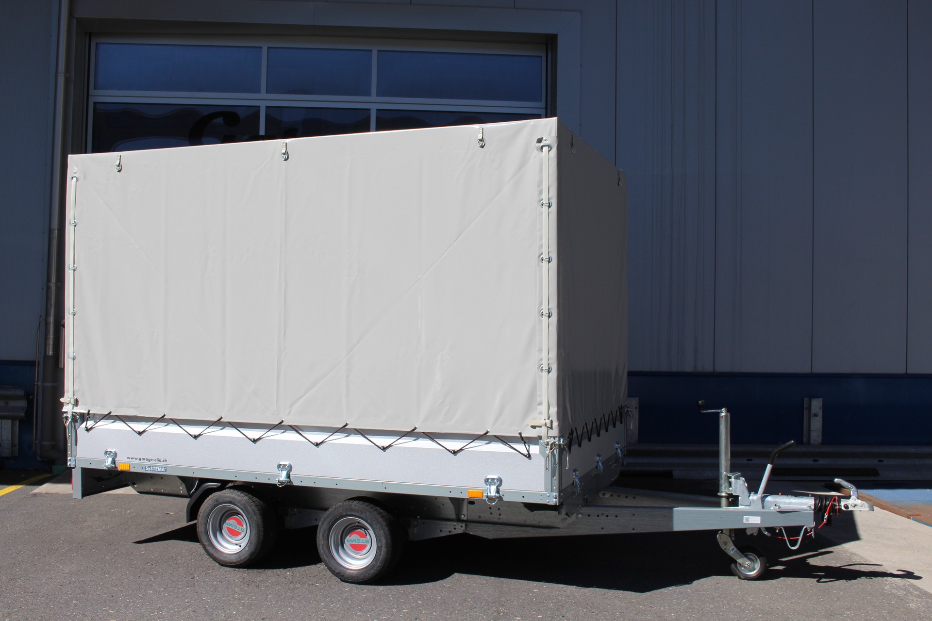 STEMA SHP O2 2700-showroom-element-1