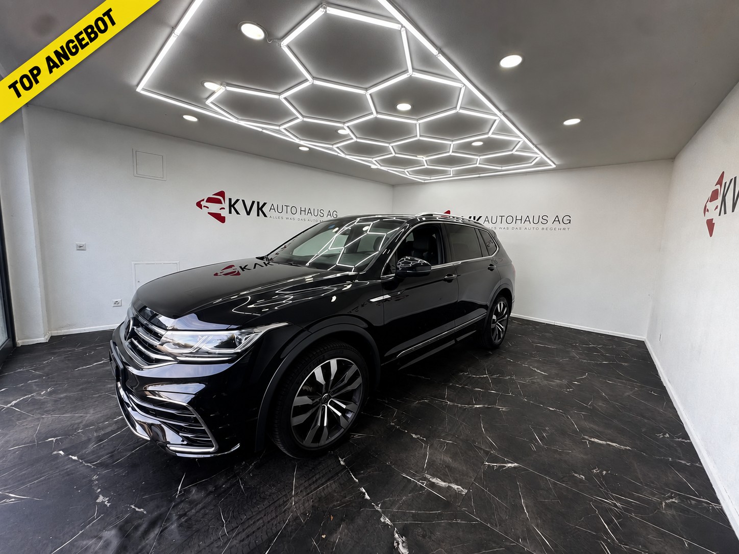 VW Tiguan Allspace 2.0TSI R-Line 4Motion DSG | 7-Sitzer | Panorama | Vollaustattung |