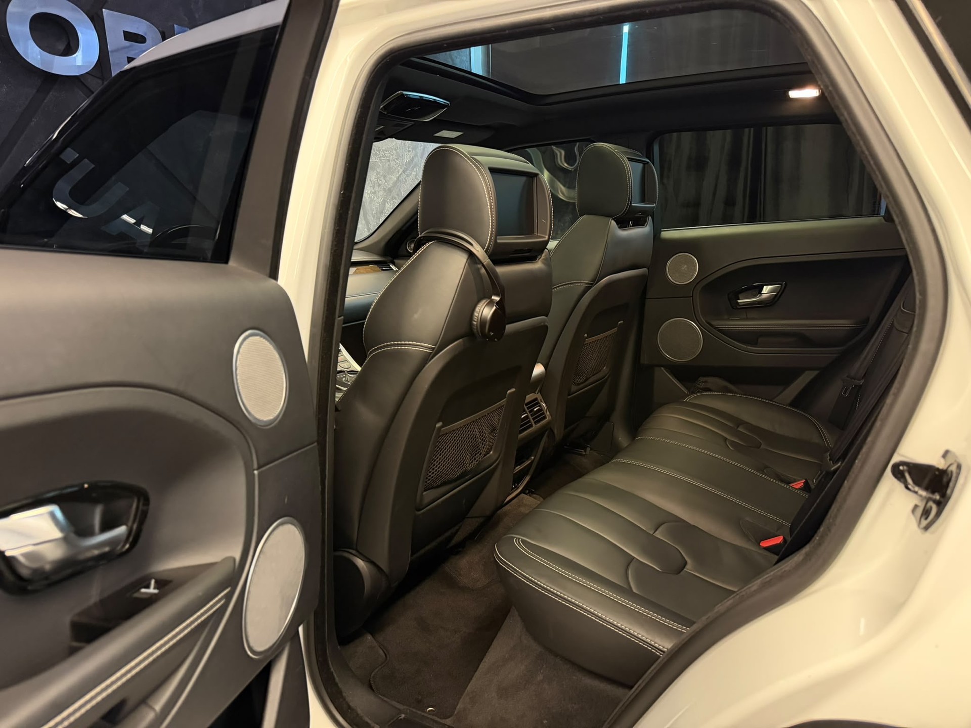 LAND ROVER Range Rover Evoque 2.0 Si4 Pure AT6-image-11