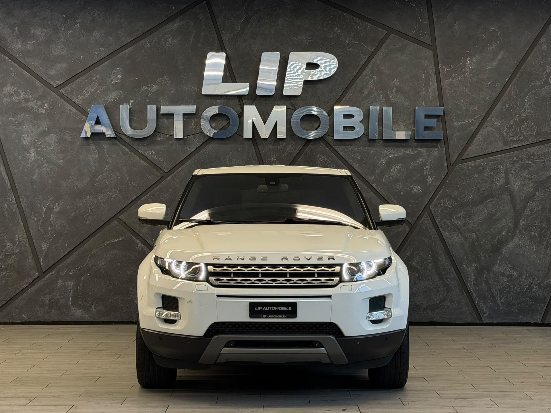 LAND ROVER Range Rover Evoque 2.0 Si4 Pure AT6-showroom-element-1
